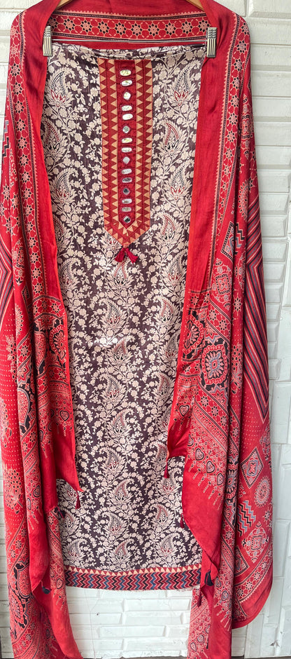 Gajji silk unstitched ladies suit Rc18409