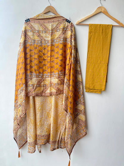 Soft n flowy organza ladies unstitched suit Rc19202