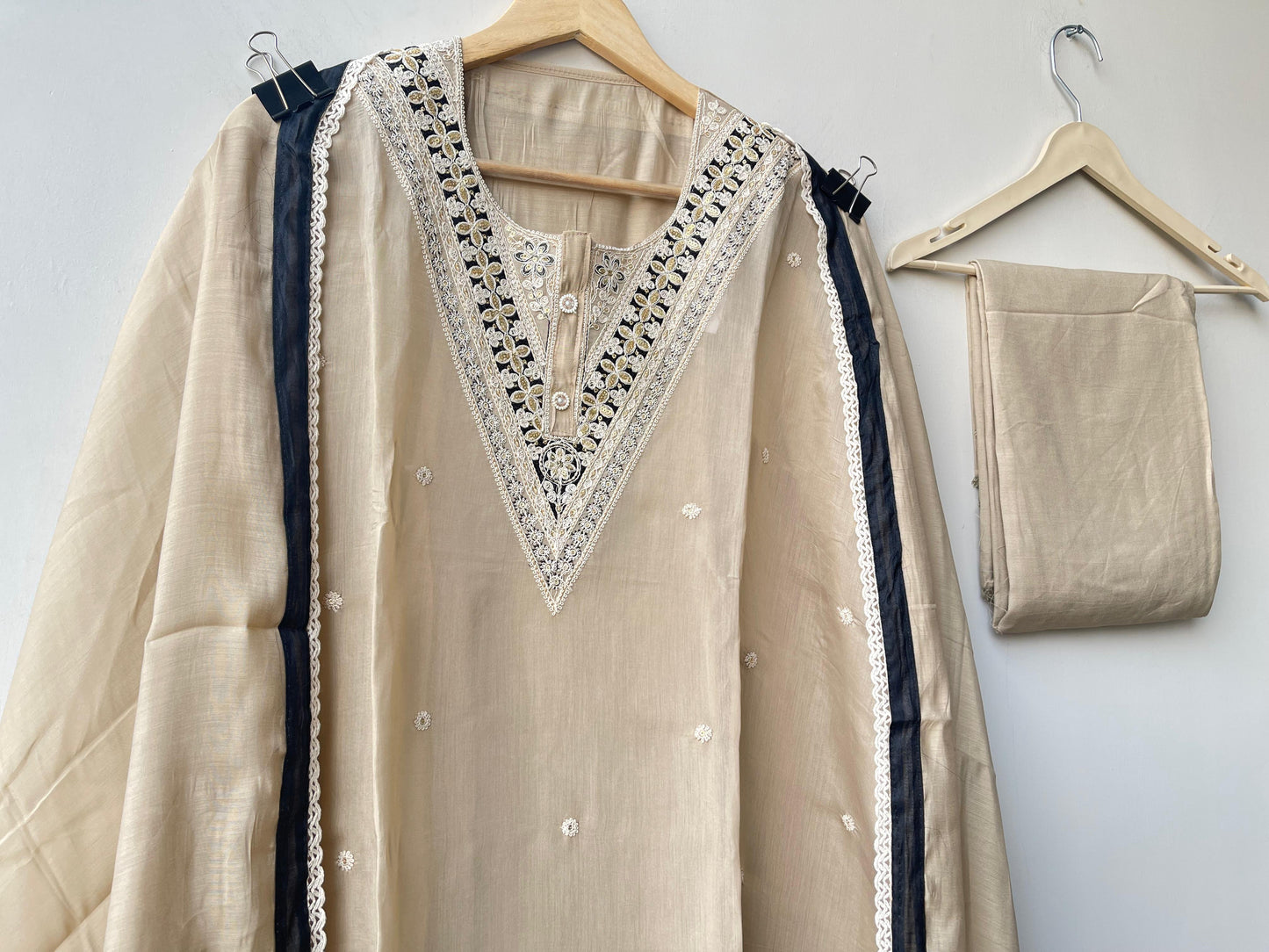 Mul chanderi unstitched ladies suit Rc18912