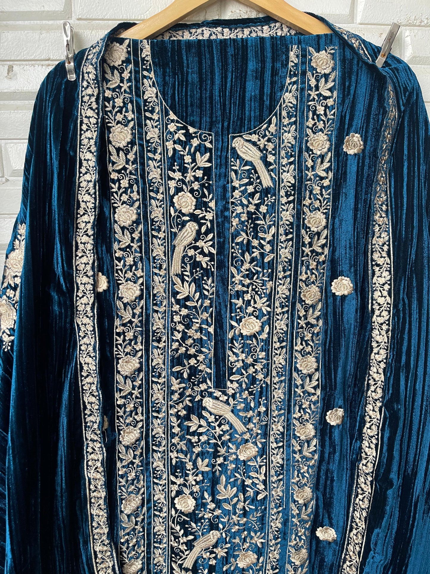 Micra crushed velvet unstitched ladies suit Rc18211