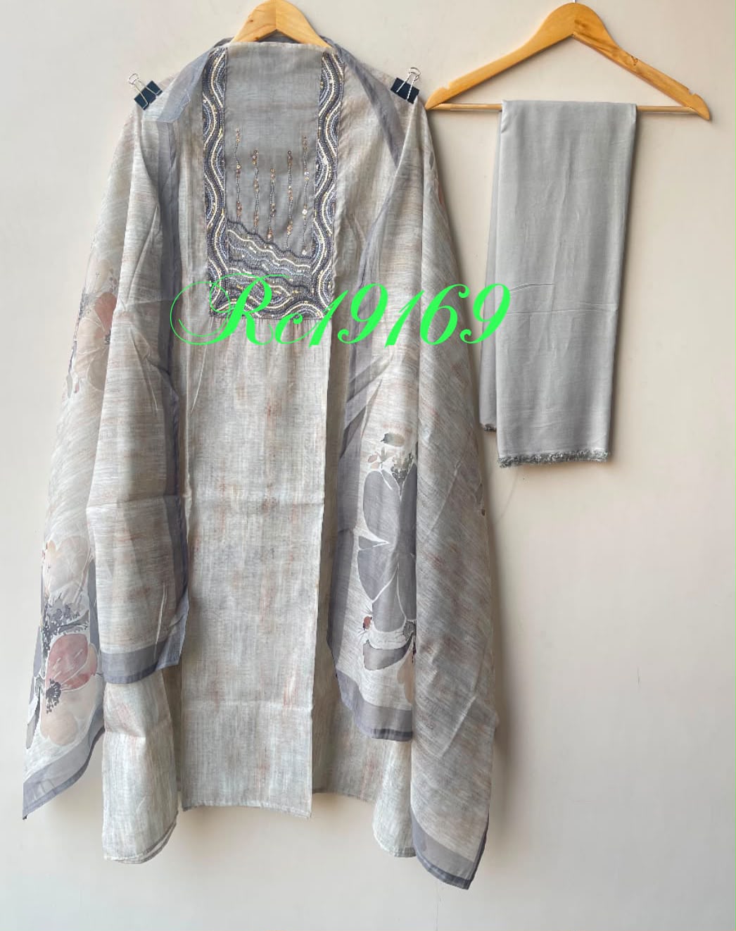 Pure self mul chanderi ladies unstitched suit Rc19169