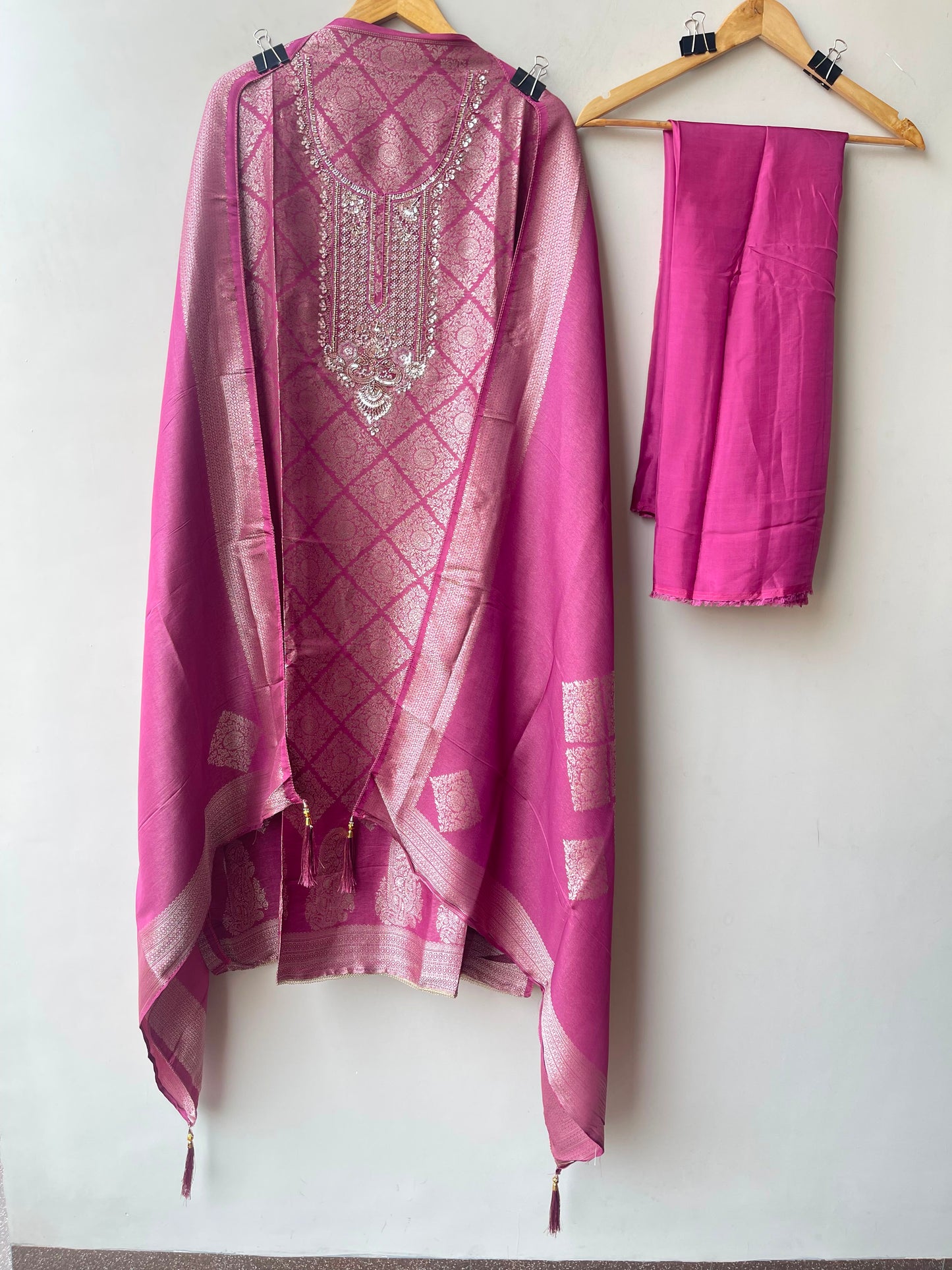 Fine Banarasi shimmer silk unstitched ladies suit Rc19267 (b)