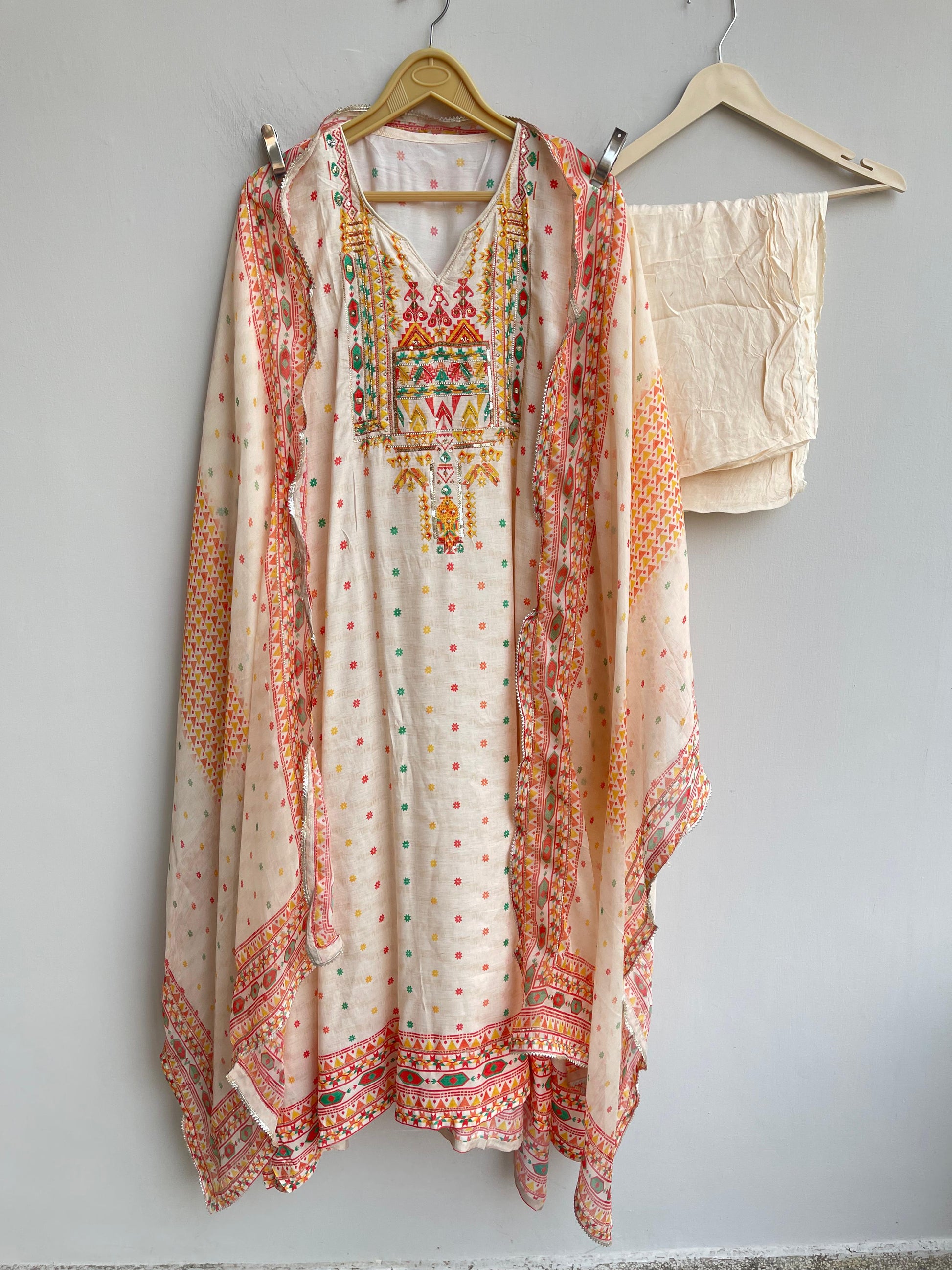 Muslin Printed Unstitched Ladies Suit RC18614 – view 5
