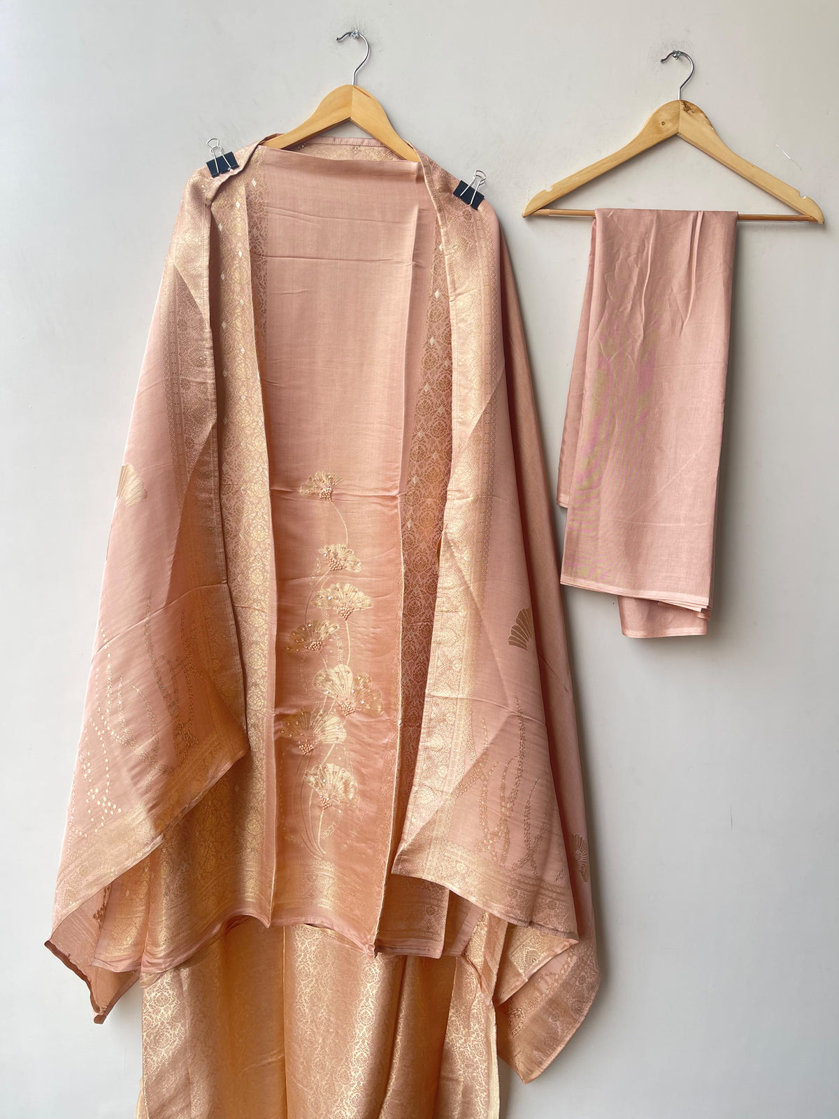 Exquisite Banarasi Shimmer Giraffe Silk Unstitched 3 Pcs Designer Suit Set