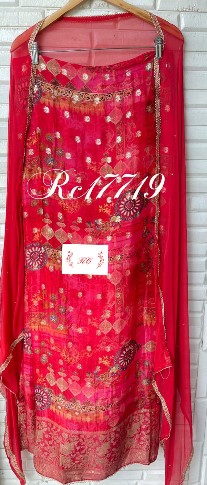 Banarasi silk unstitched ladies suit Rc17719