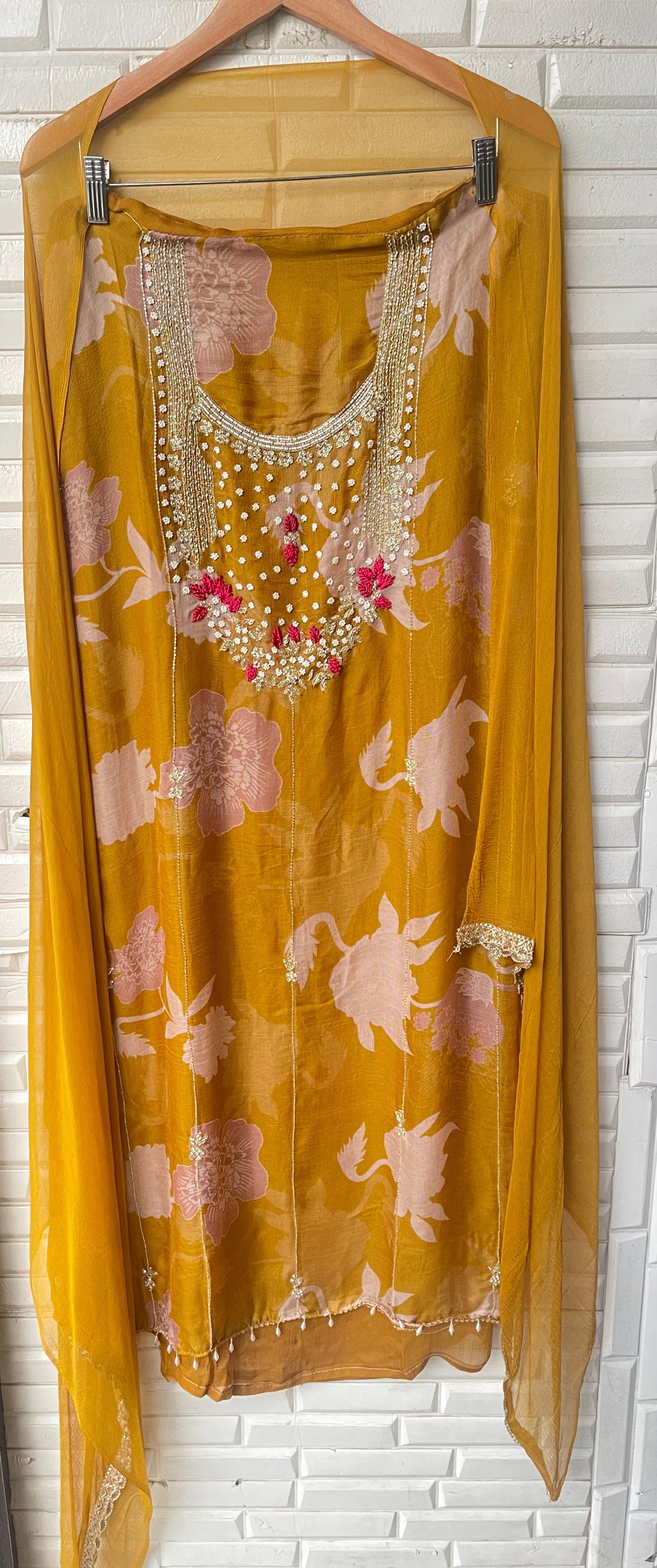 Burberry unstitched ladies suit Rc17772