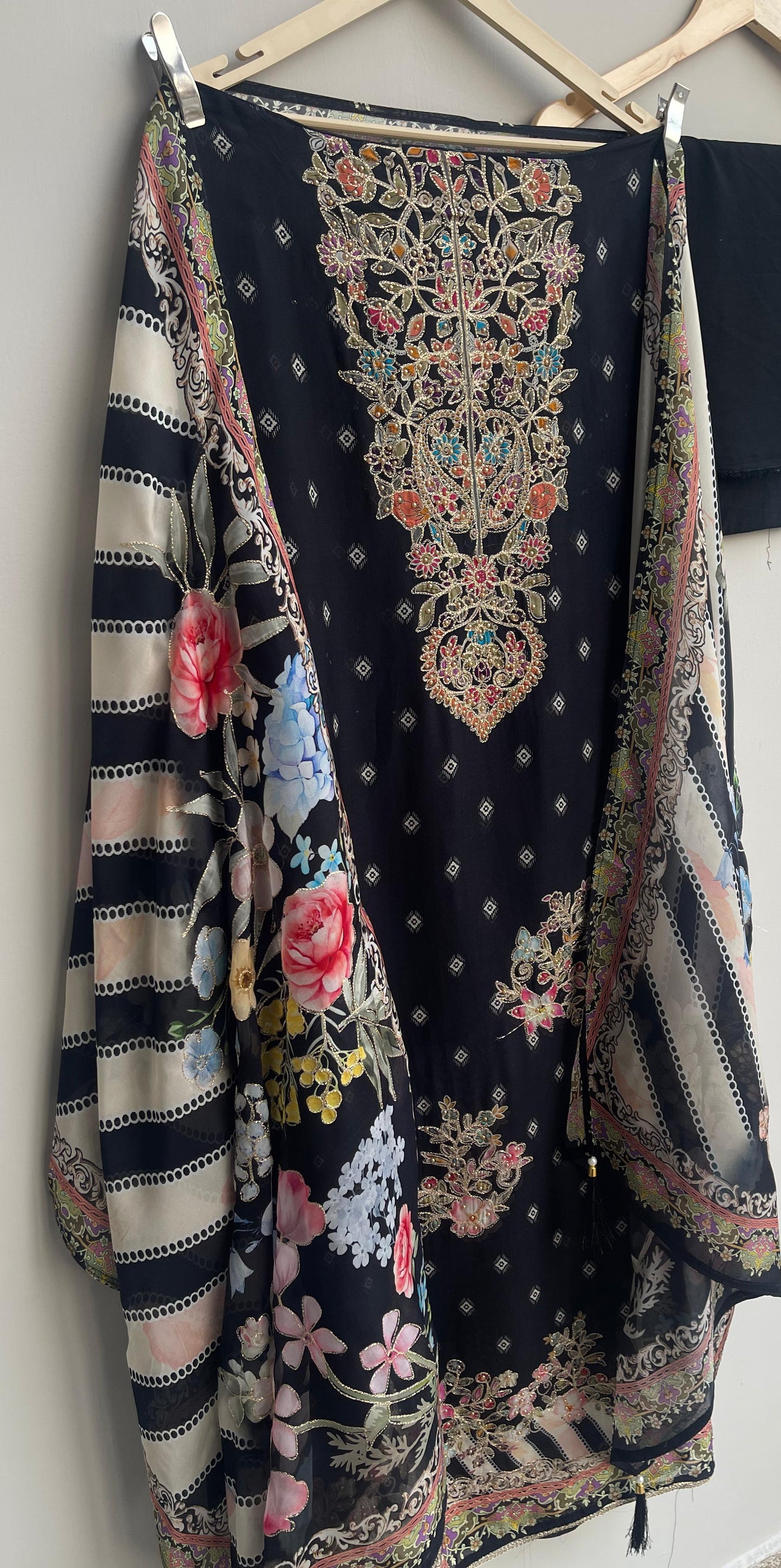 Organza unstitched ladies suit Rc17900