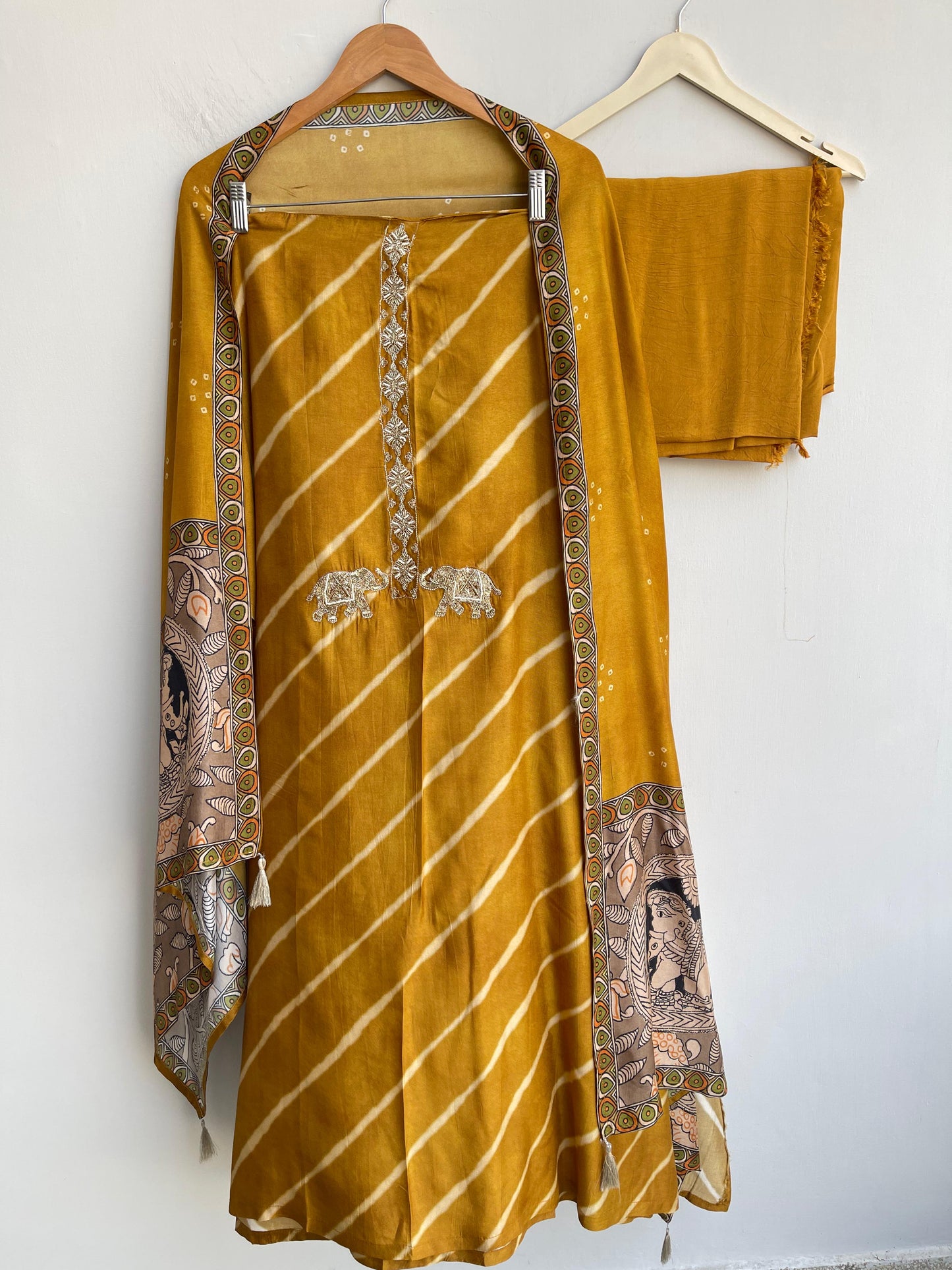 Pure silk printed unstitched ladies suit Rc18543 (b)