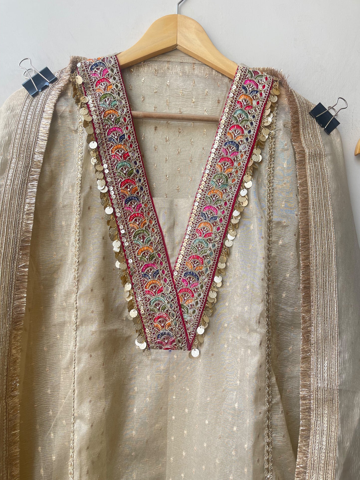 Banarasi shimmer tissue Embroidered Unstitched suit set