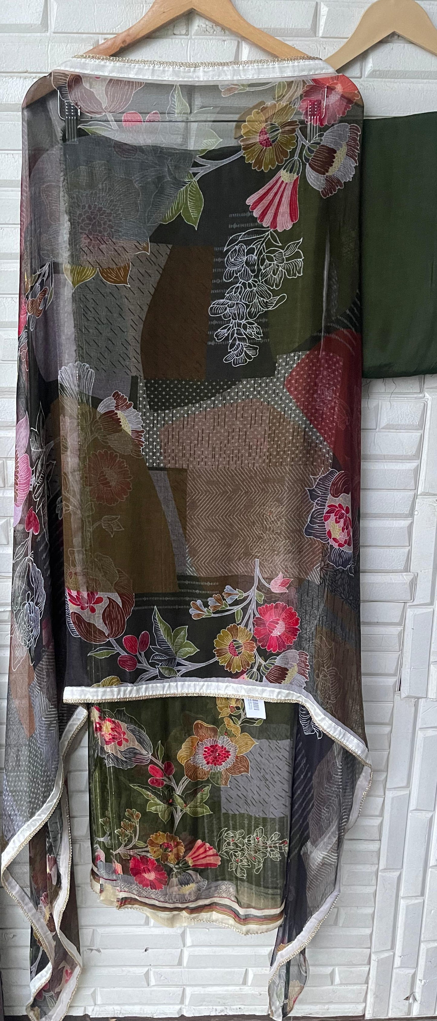 Burberry organza unstitched ladies suit Rc17619 (b)