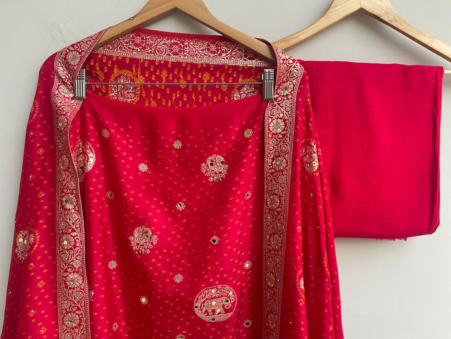 Banarasi silk unstitched ladies suit Rc17840 (a)