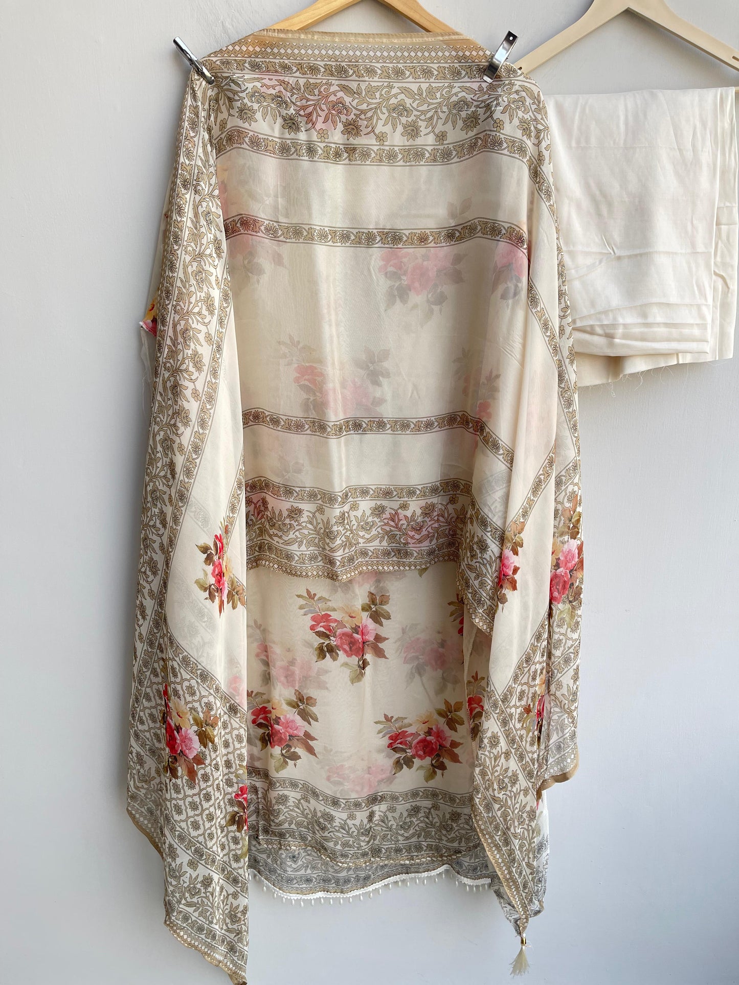 Organza printed unstitched ladies suit Rc18538