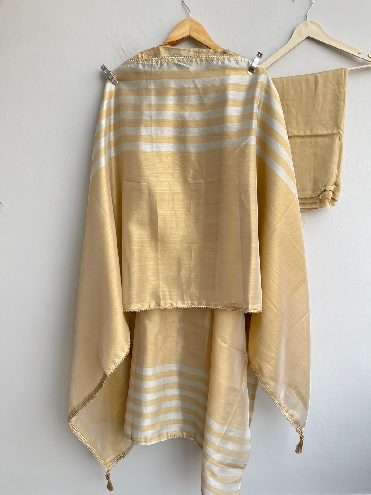 Chanderi silk unstitched ladies suit Rc18440