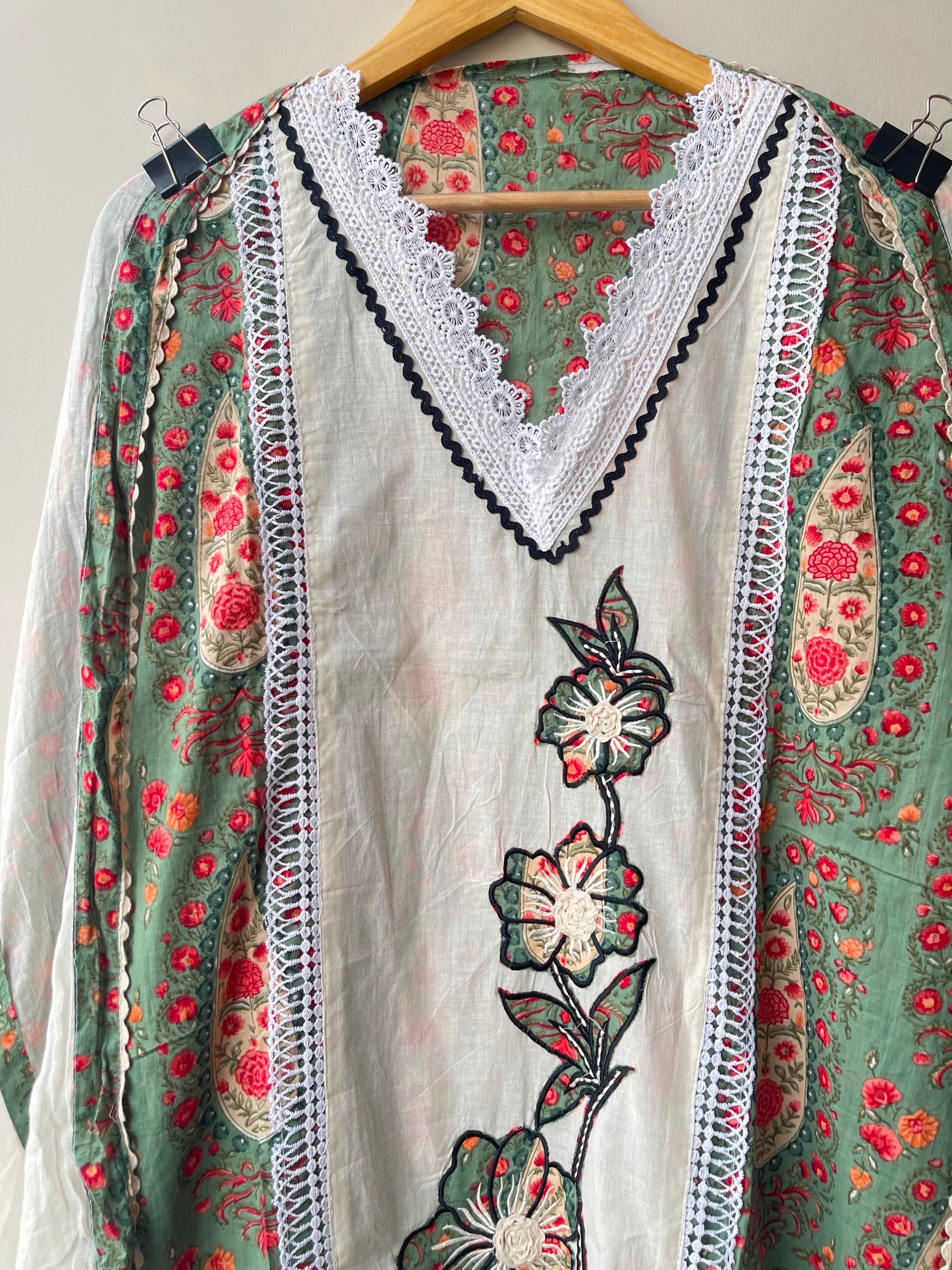 Cotton Printed Unstitched Ladies Suit with Resham Patchwork RC-19017 - Royal Chic by Priti (photo 4)