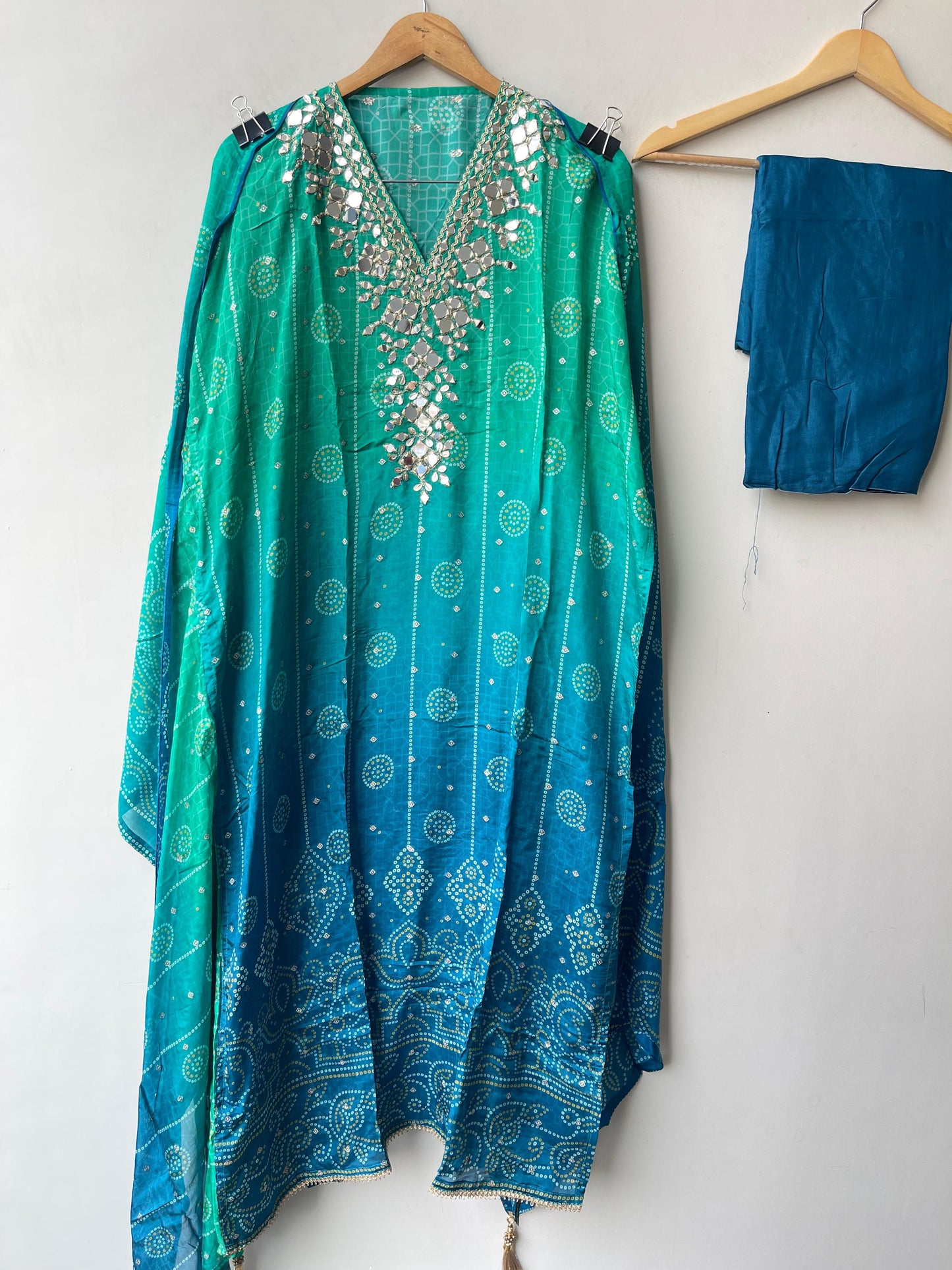 Double shaded banarasi ladies unstitched printed suit Rc19324