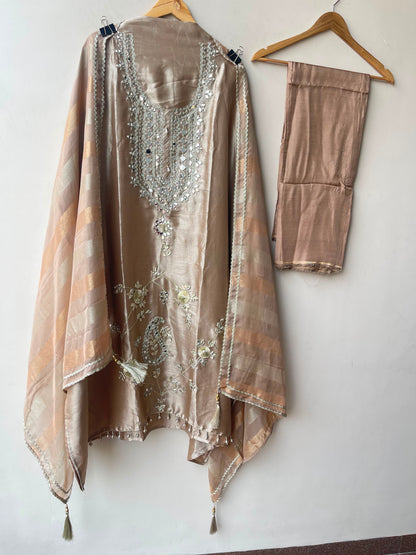 Pure shimmer giraffe silk unstitched ladies suit Rc19207
