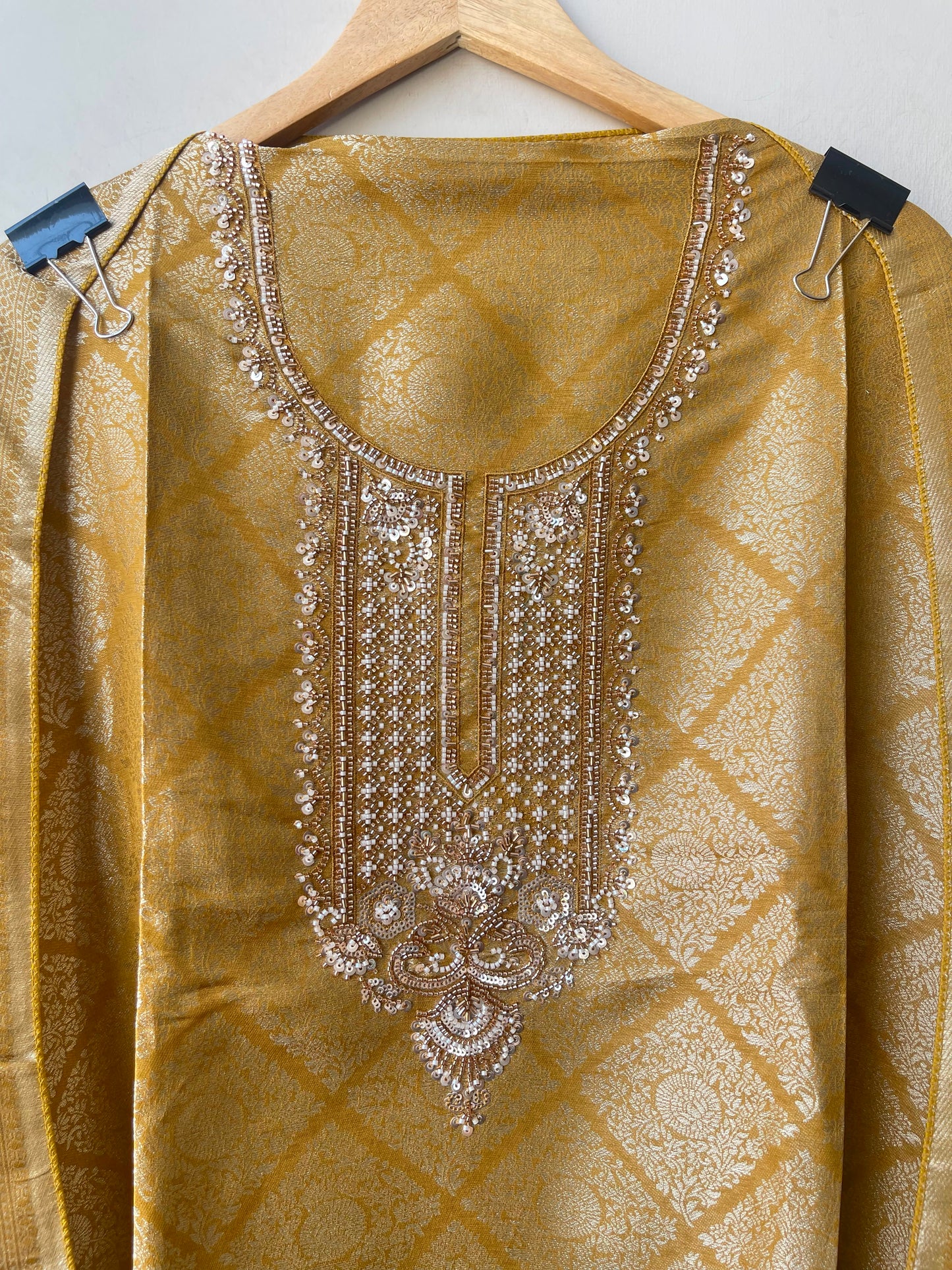 Fine Banarasi shimmer silk unstitched ladies suit Rc19261 (a)