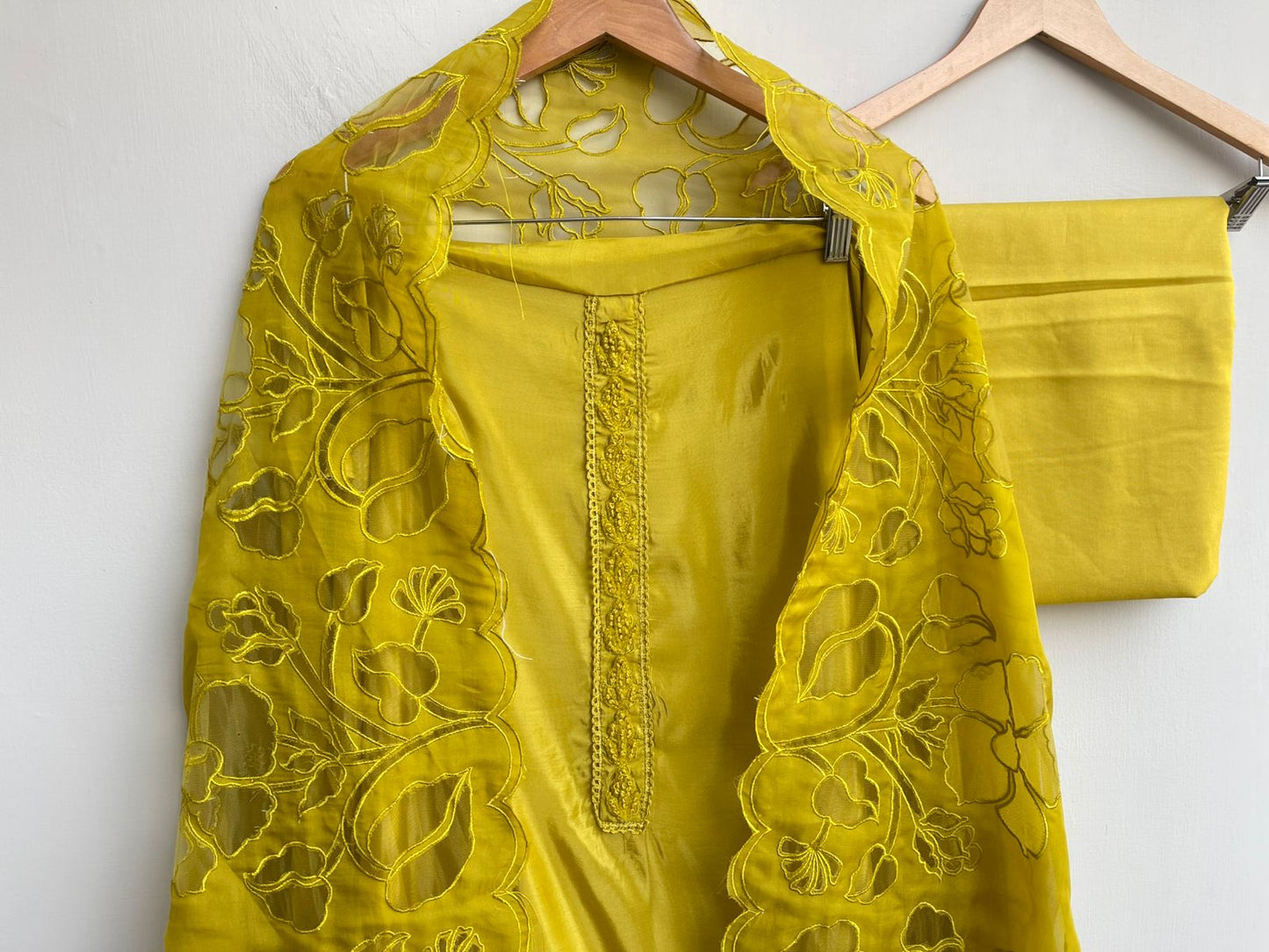 Satin crepe unstitched ladies suit Rc18389 (a)