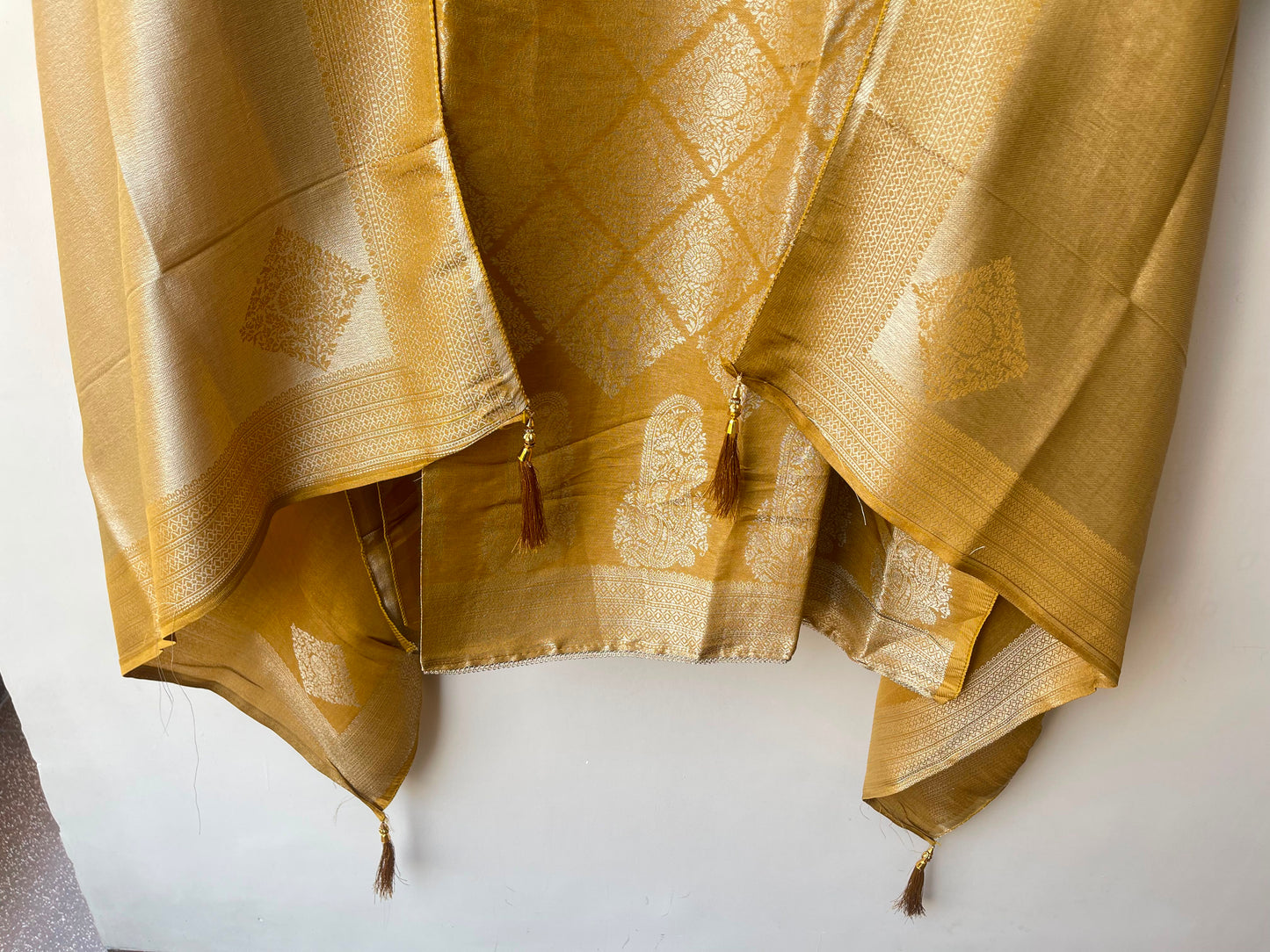 Fine Banarasi shimmer silk unstitched ladies suit Rc19261 (a)