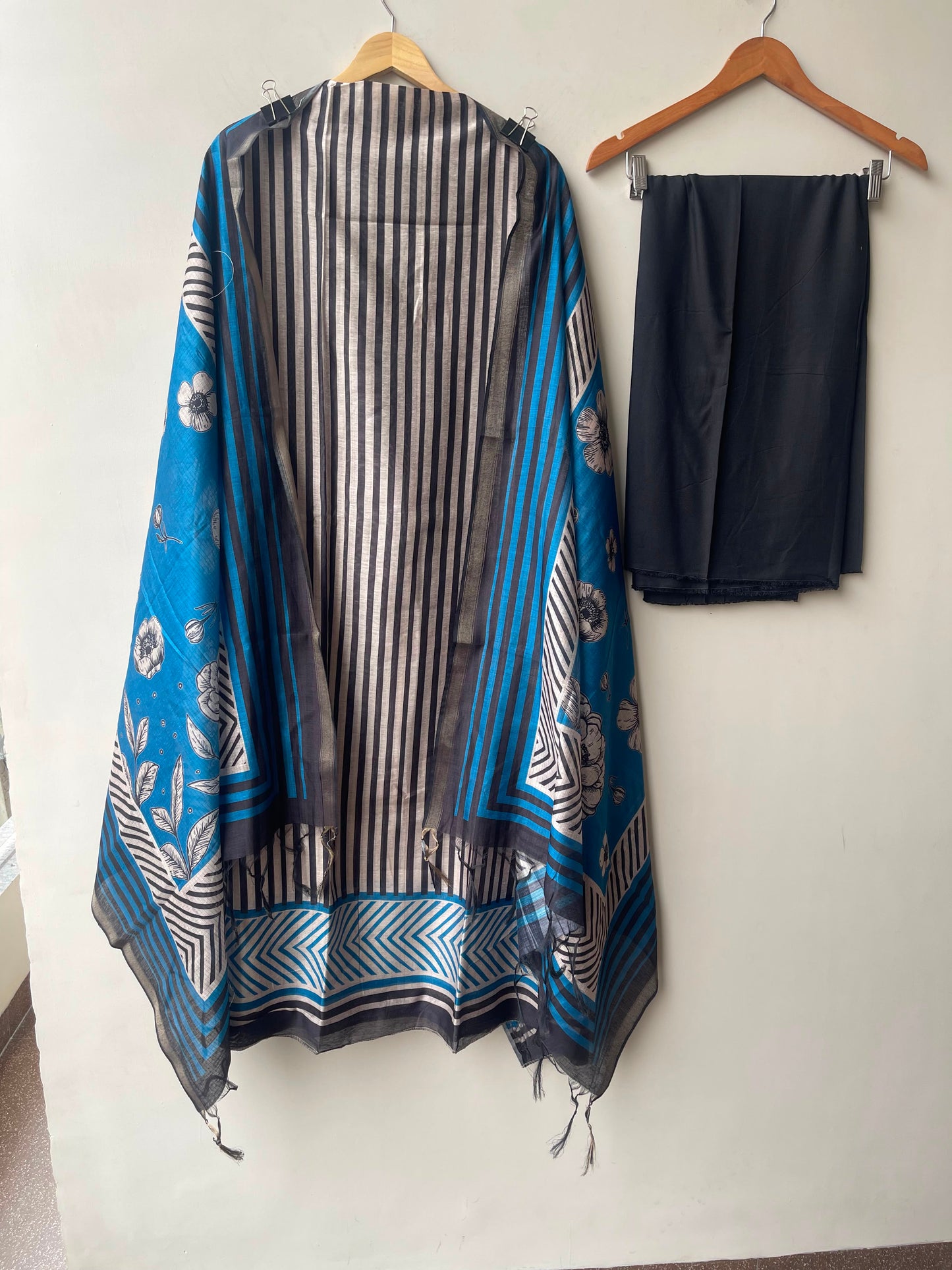 Mul chanderi printed ladies unstitched suit Rc19036 (a)