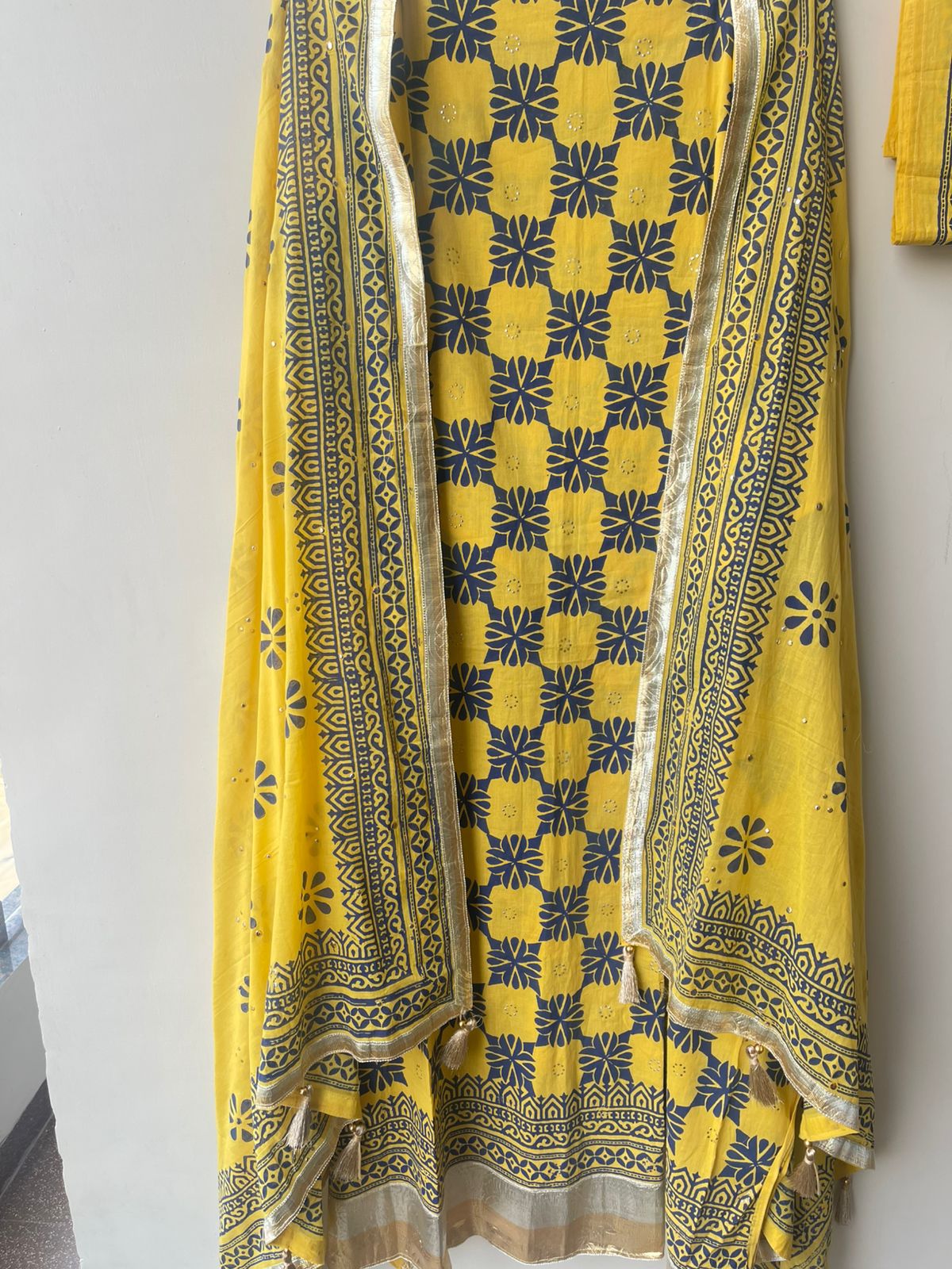 Pure Mul Chanderi Unstitched Ladies Suit RC-18811 – view 3