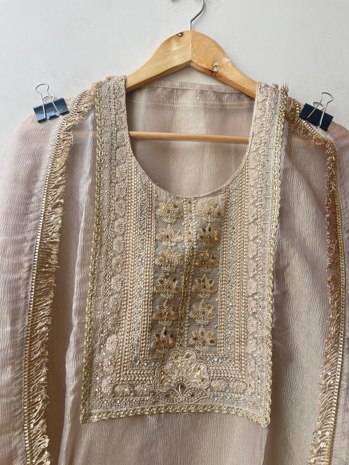 Shimmer tissue unstitched ladies suit Rc19264