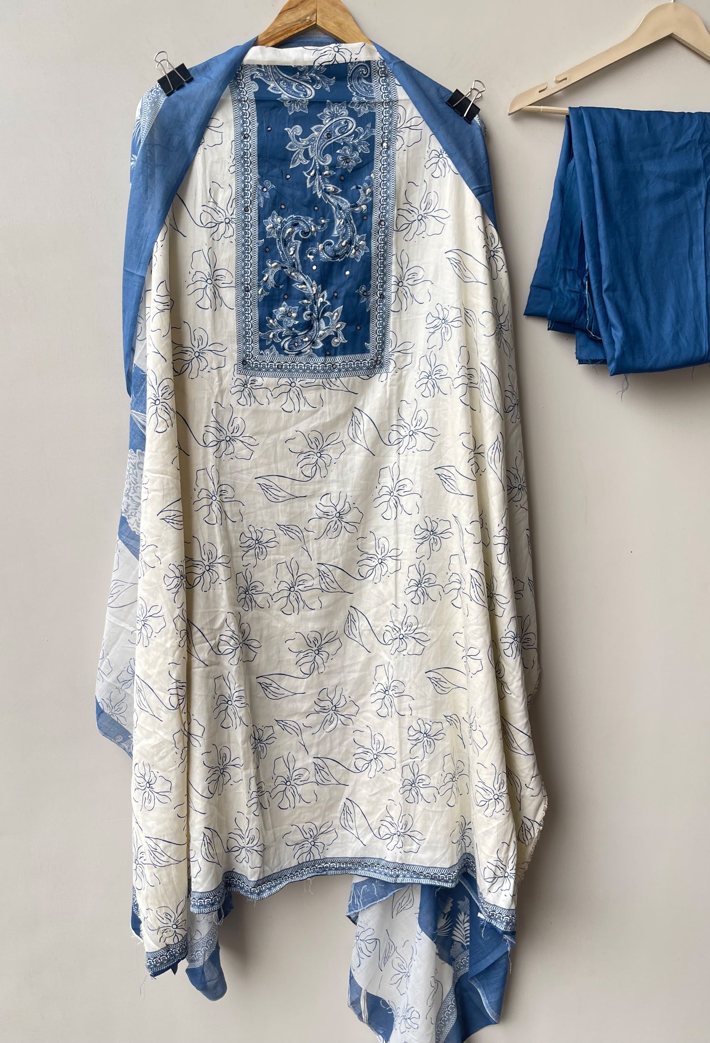 Mul cotton printed unstitched ladies suit Rc18968