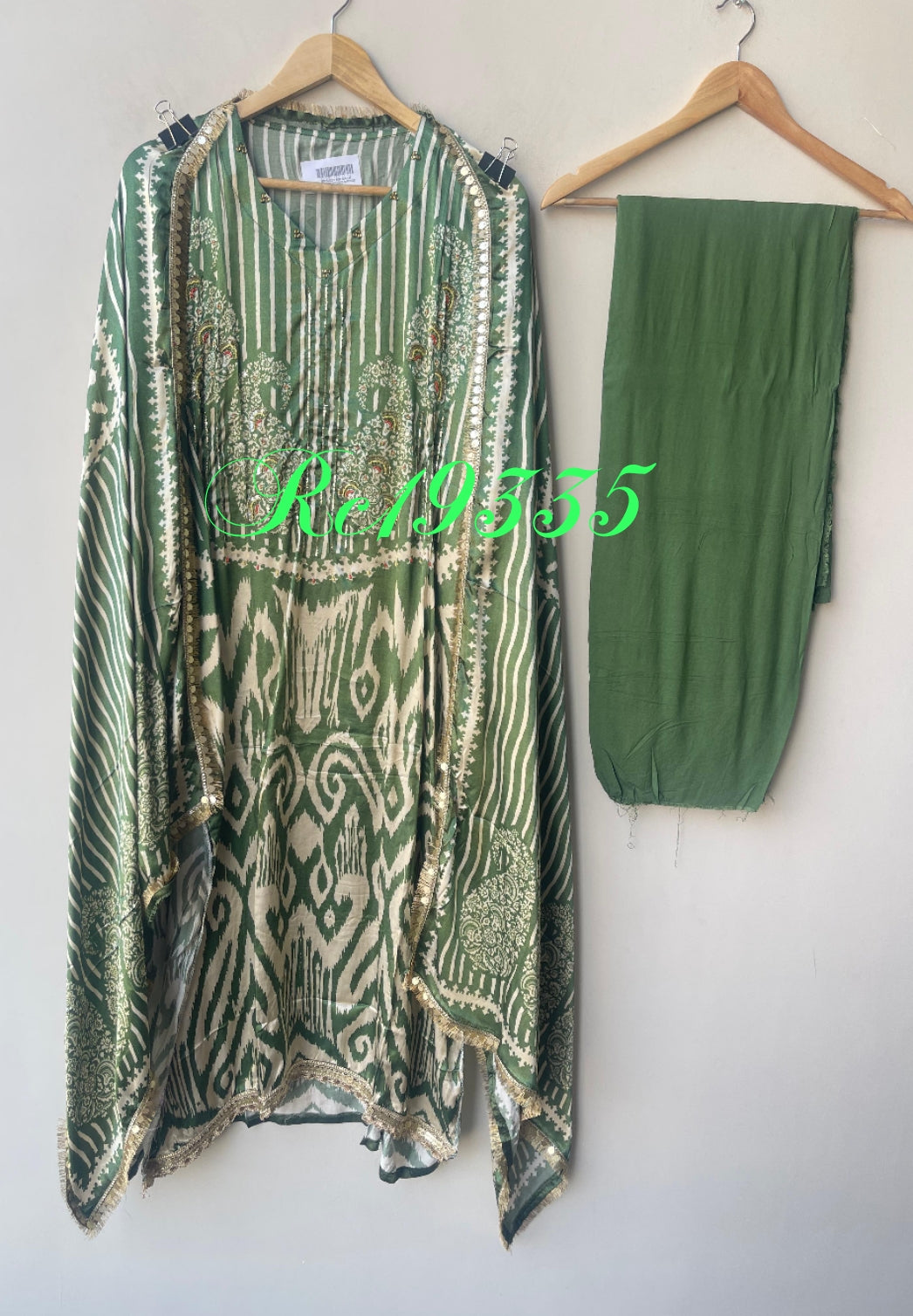 Gajji silk printed unstitched ladies suit Rc19335