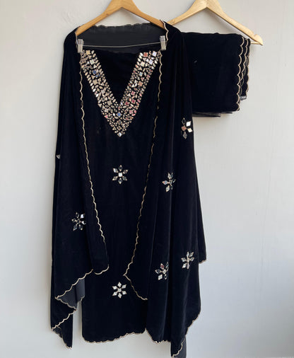 Micra velvet mirror embroidered unstitched ladies suit Rc17850 (a)