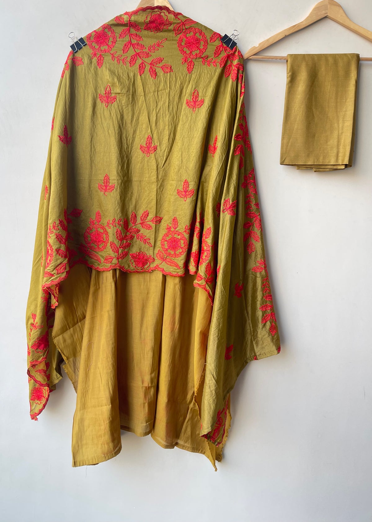 Designer Mul Chanderi 3 Pcs Unstitched Suit Set