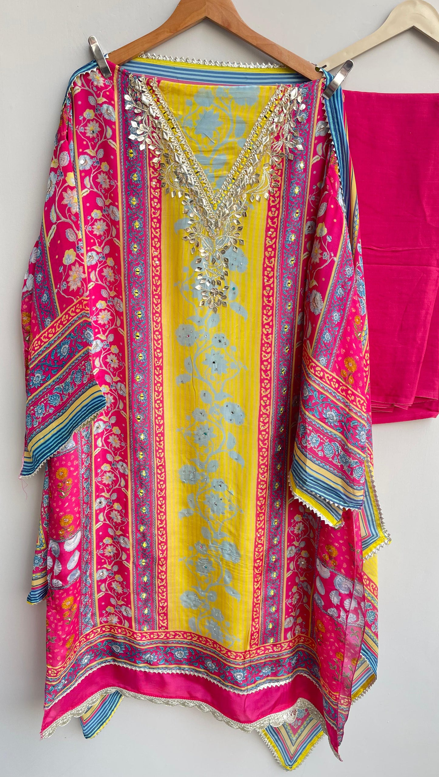 Satin crepe unstitched ladies suit Rc17939