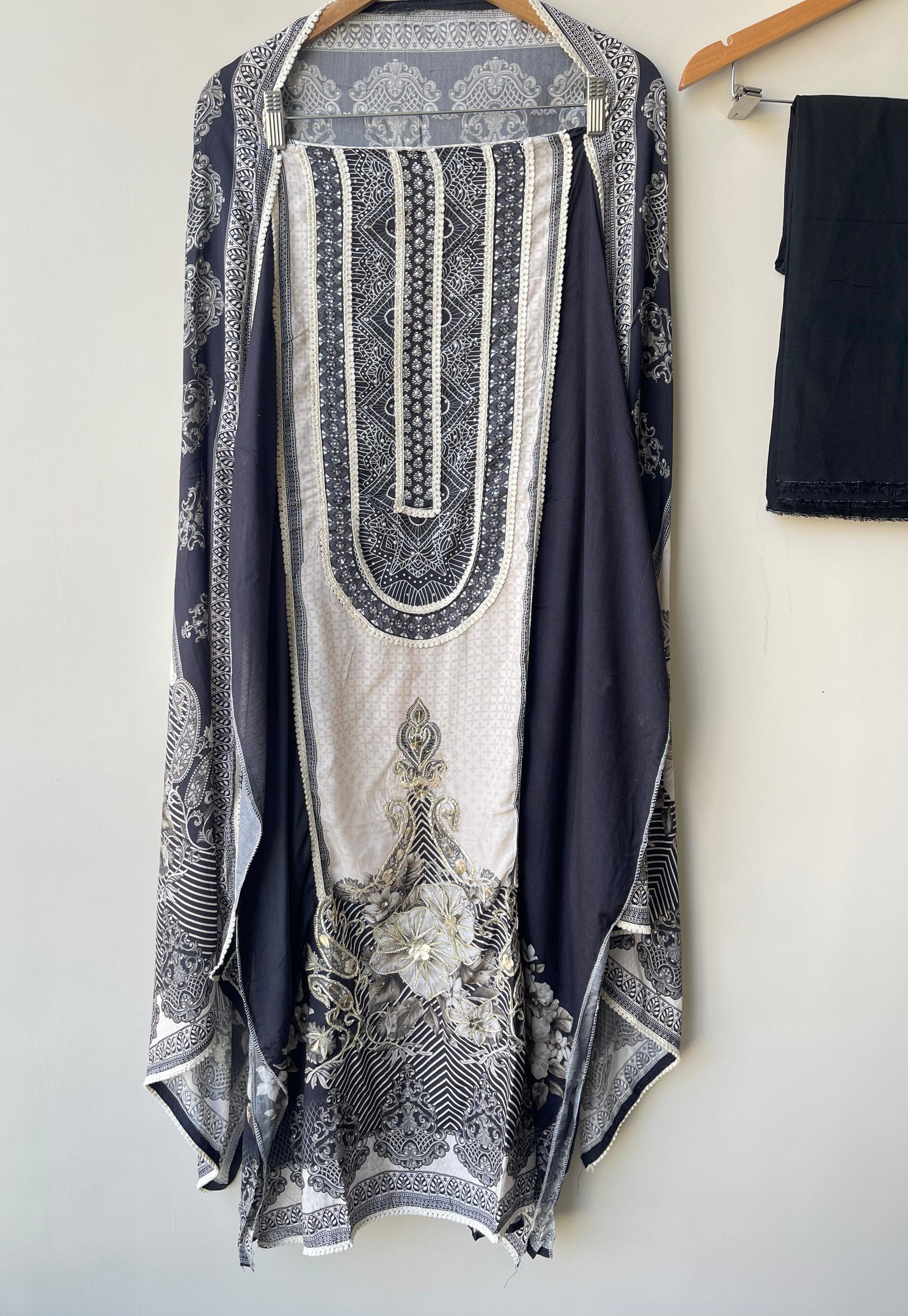 Muslin Printed Unstitched Ladies Suit RC18714 – view 6