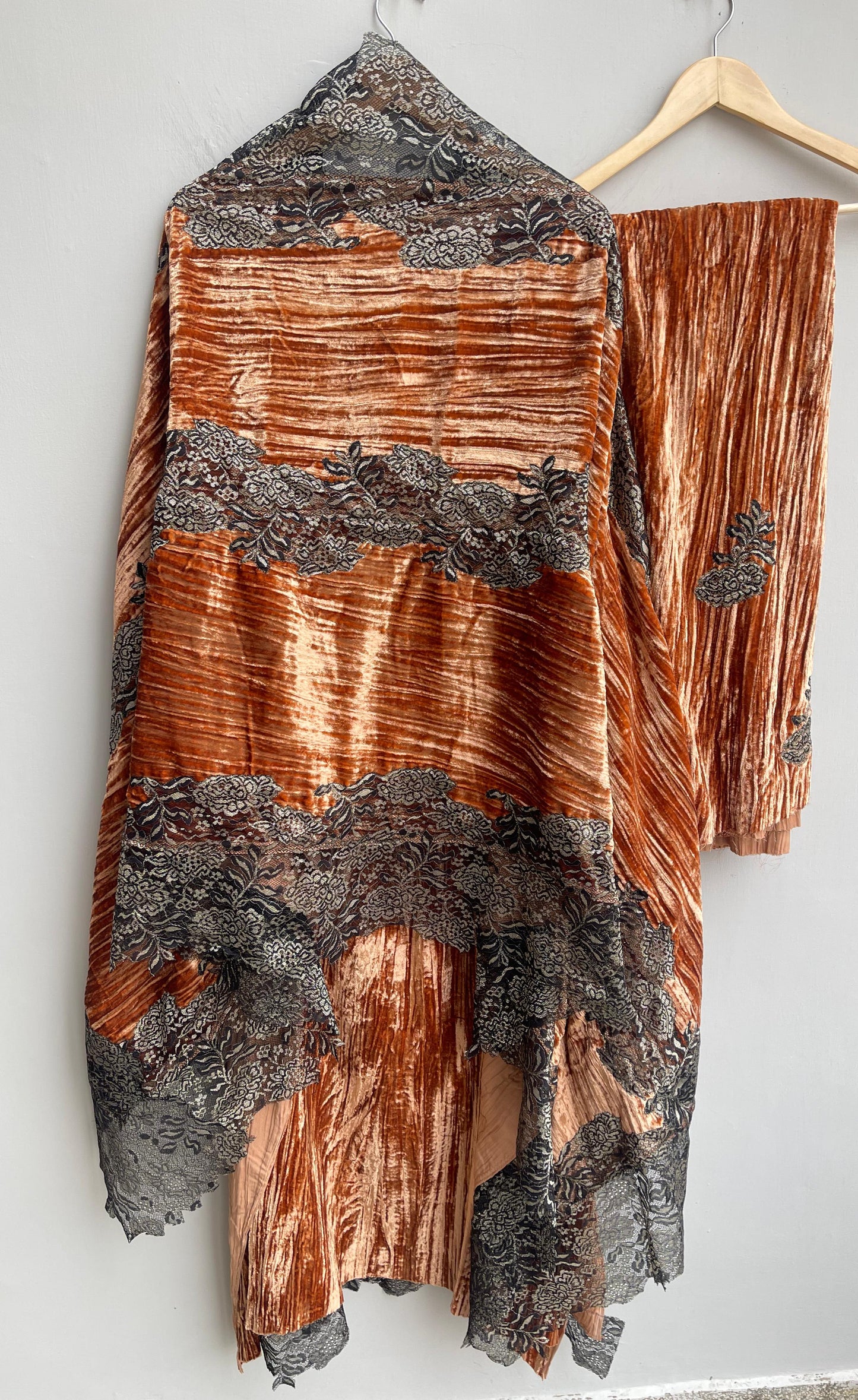 Micra crushed velvet unstitched ladies suit Rc18256