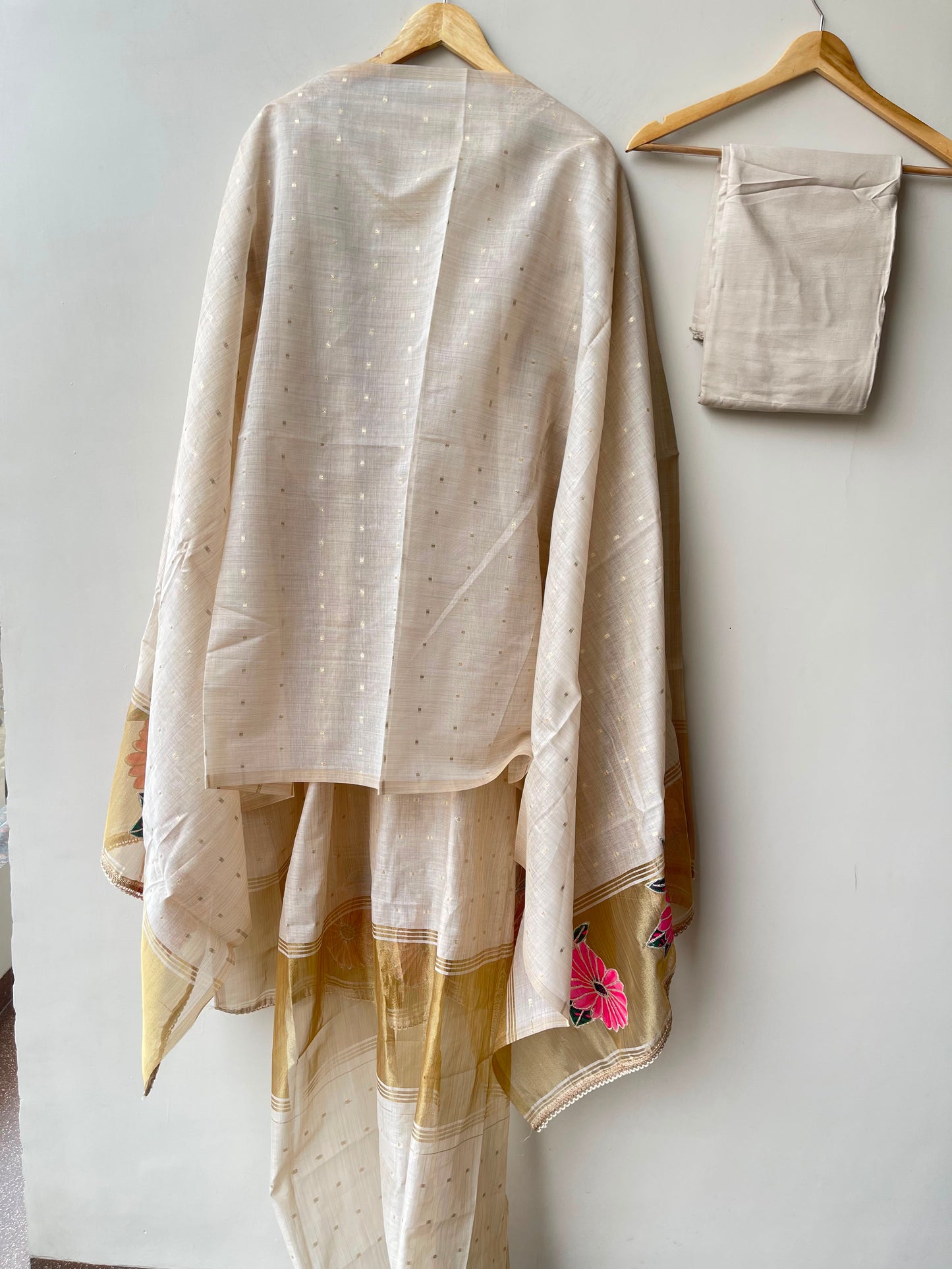 Soft Banarasi weaving mul chanderi unstitched ladies suit Rc18985