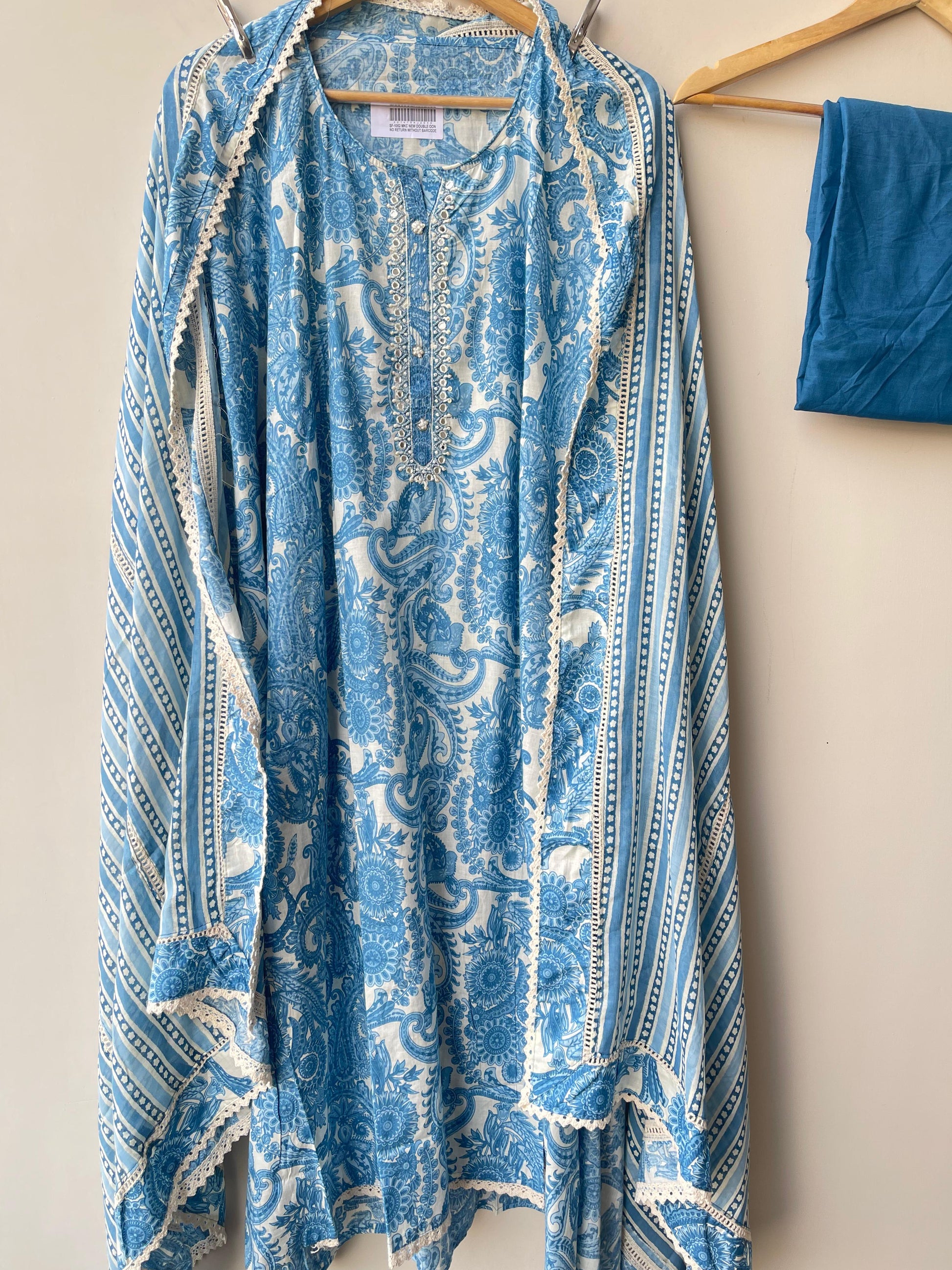 Soft Cotton Printed Unstitched Ladies Suit RC18856 – view 4