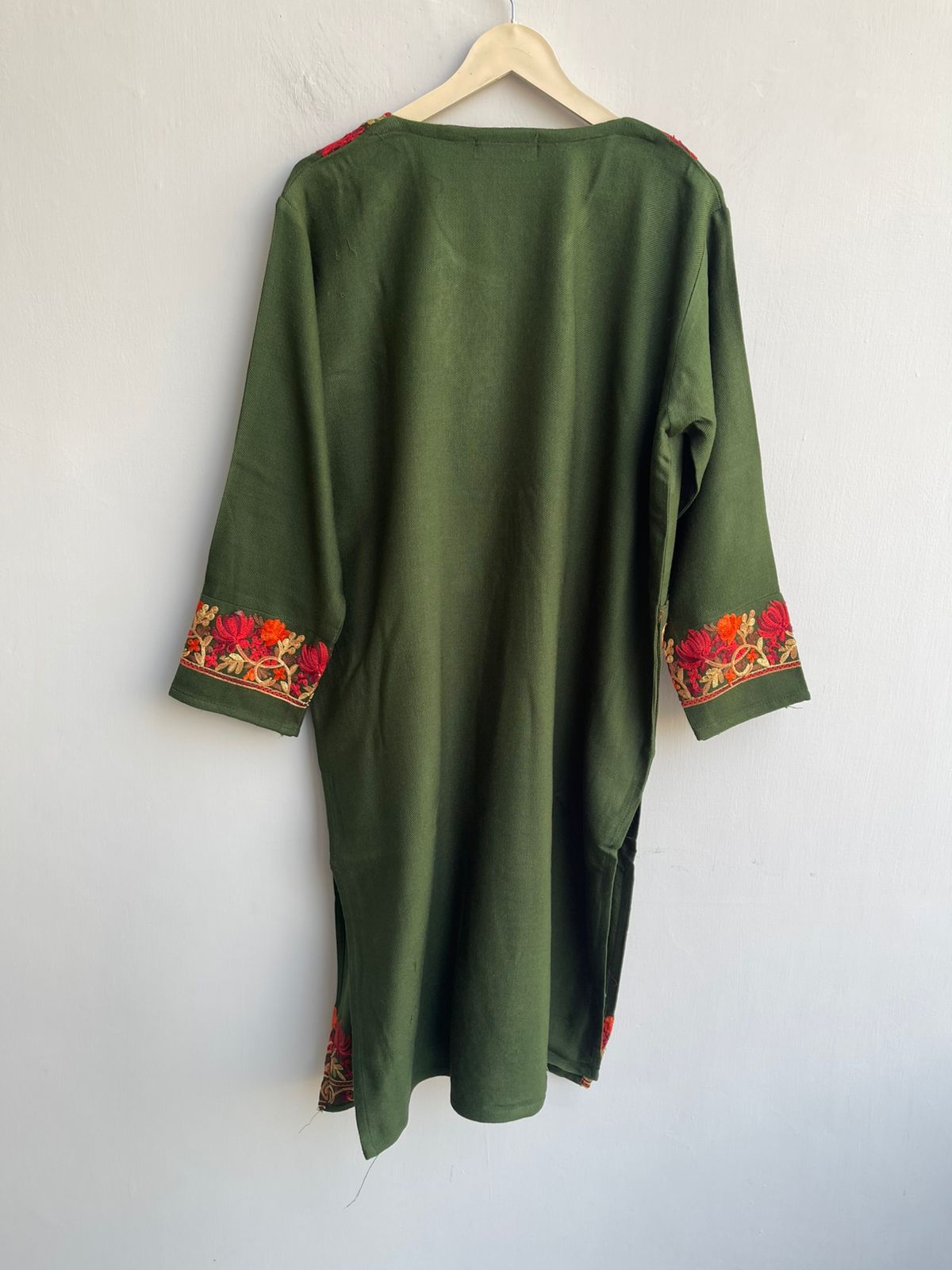 Kashmiri pheron readymade ladies winter kurta Rc18155