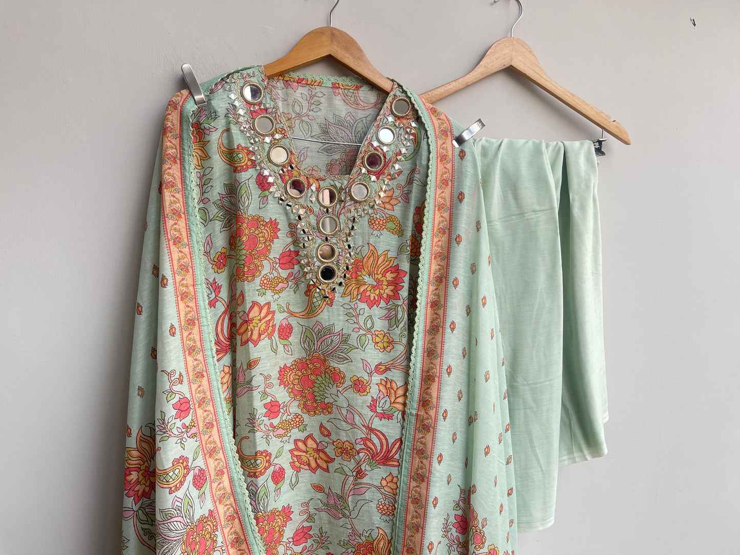 Pure linen printed unstitched ladies suit Rc18468