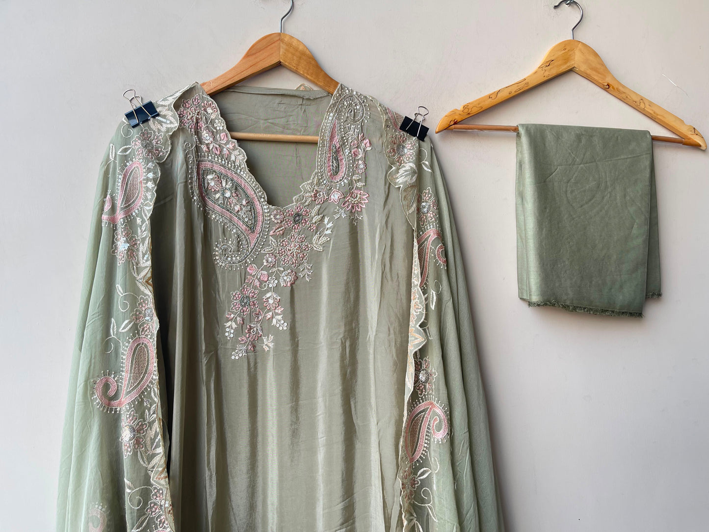 Satin crepe unstitched ladies suit Rc19298 (b)