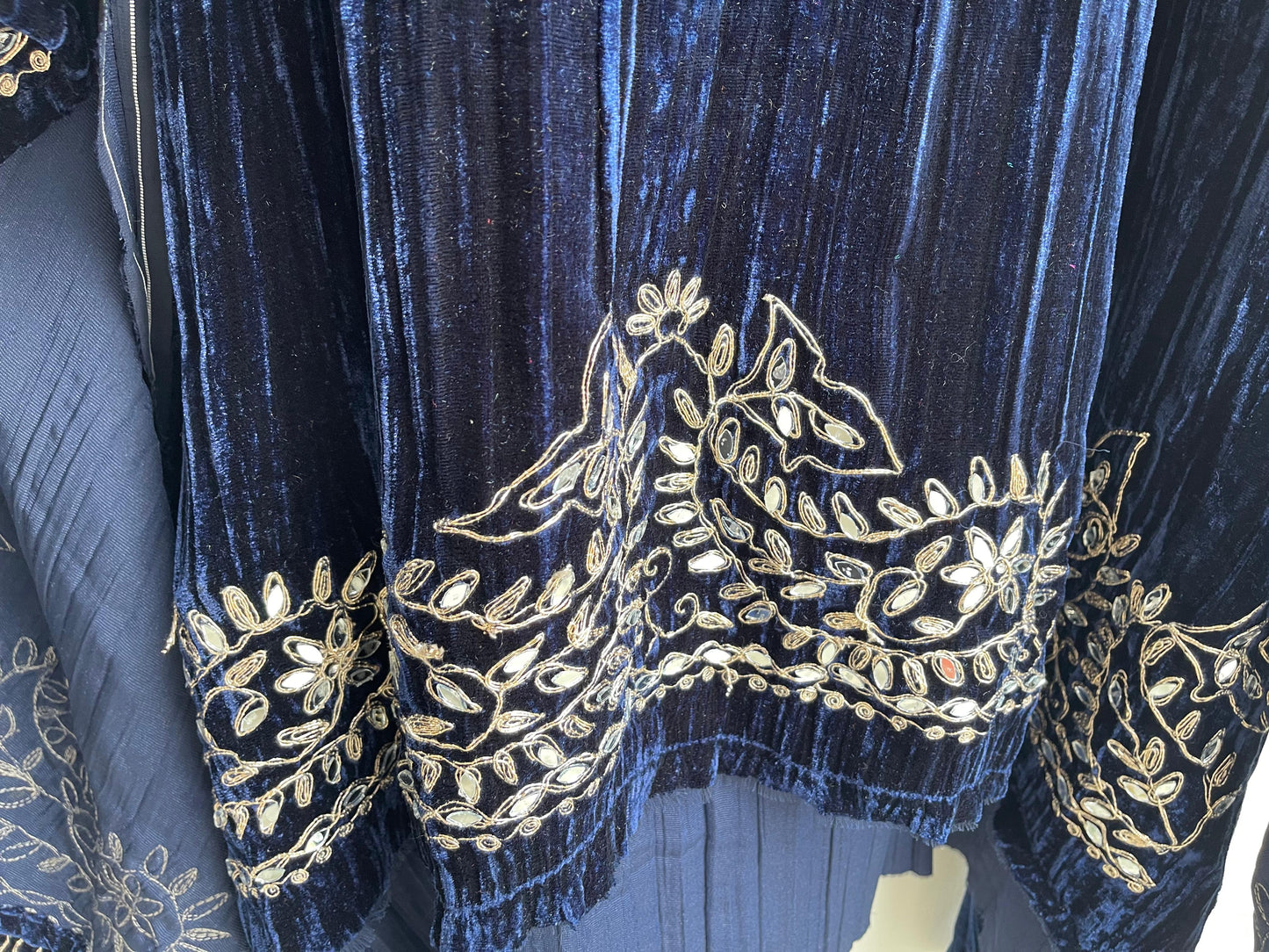 Crushed micra velvet unstitched ladies suit Rc18254