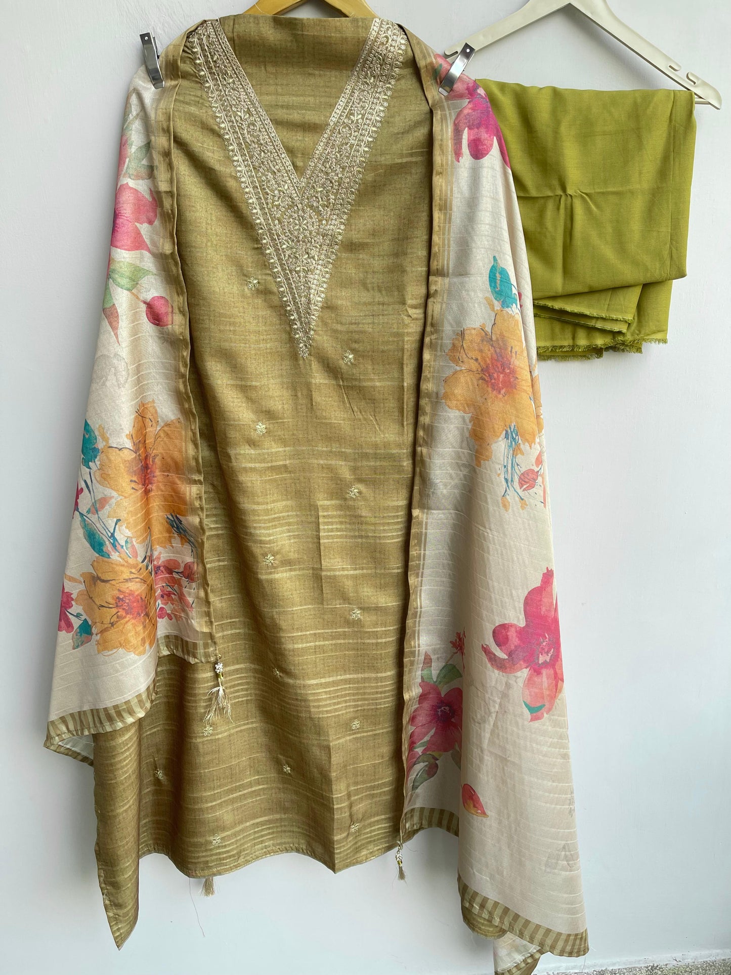 Silk unstitched ladies suit Rc18432 (a)