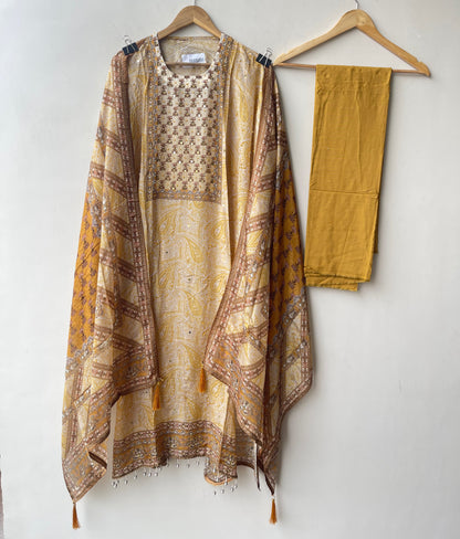 Soft n flowy organza ladies unstitched suit Rc19202