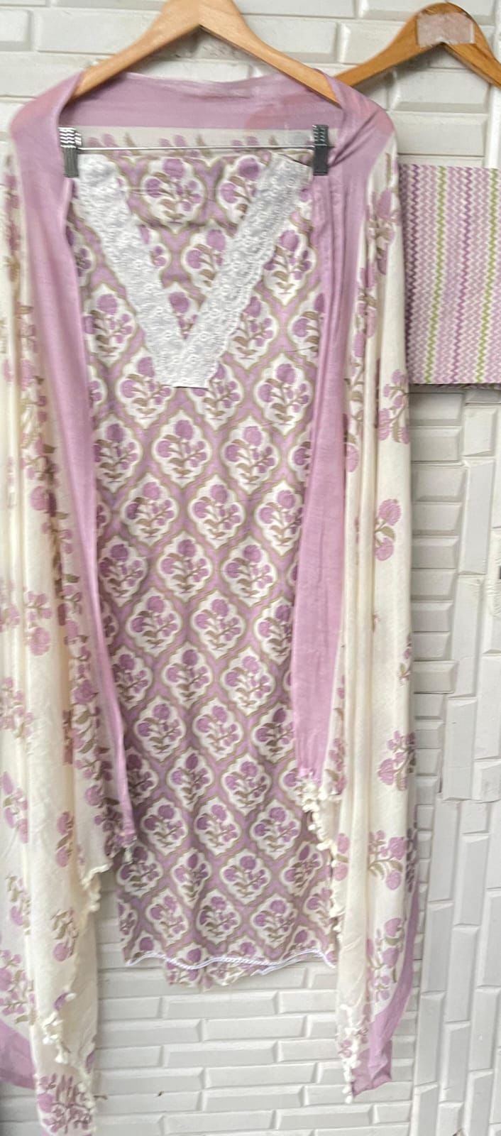 Cotton Printed Unstitched Ladies Suit Rc17398(d)