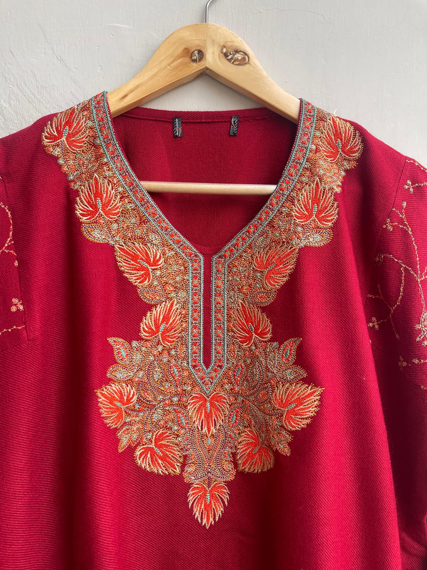 Kashmiri pheron short kurta coord set Rc18361 (b)