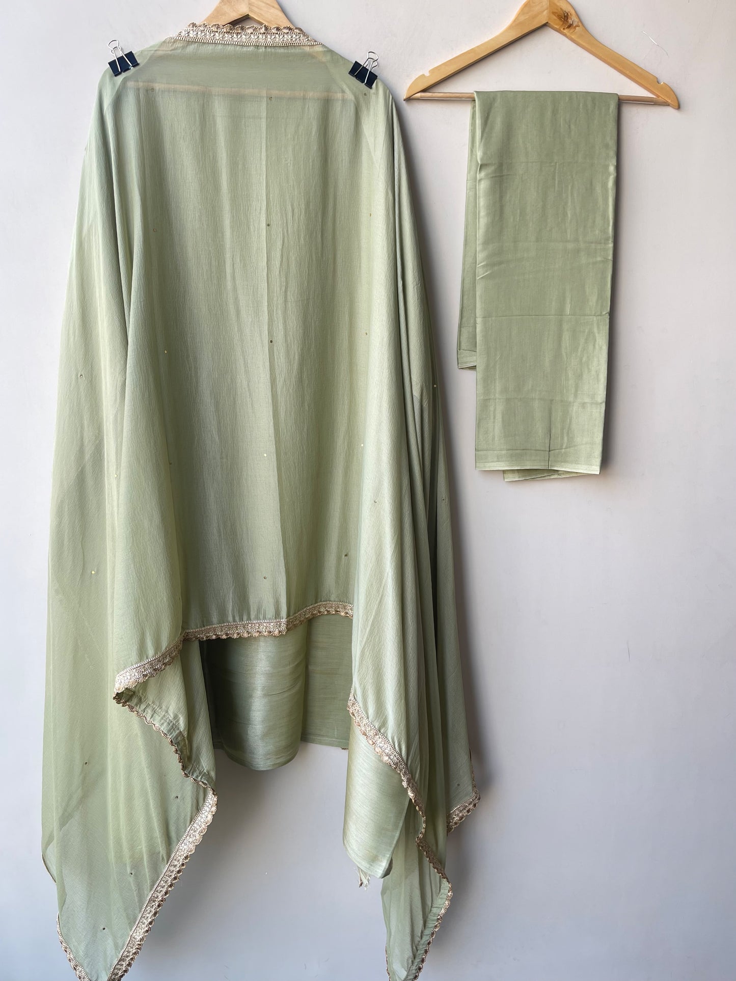 Shimmer Silk Kutdanna Embroidered unstitched ladies suit set