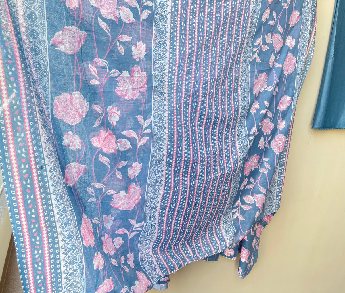 Printed Cotton Embroidered Unstitched 3 Pcs Suit Set