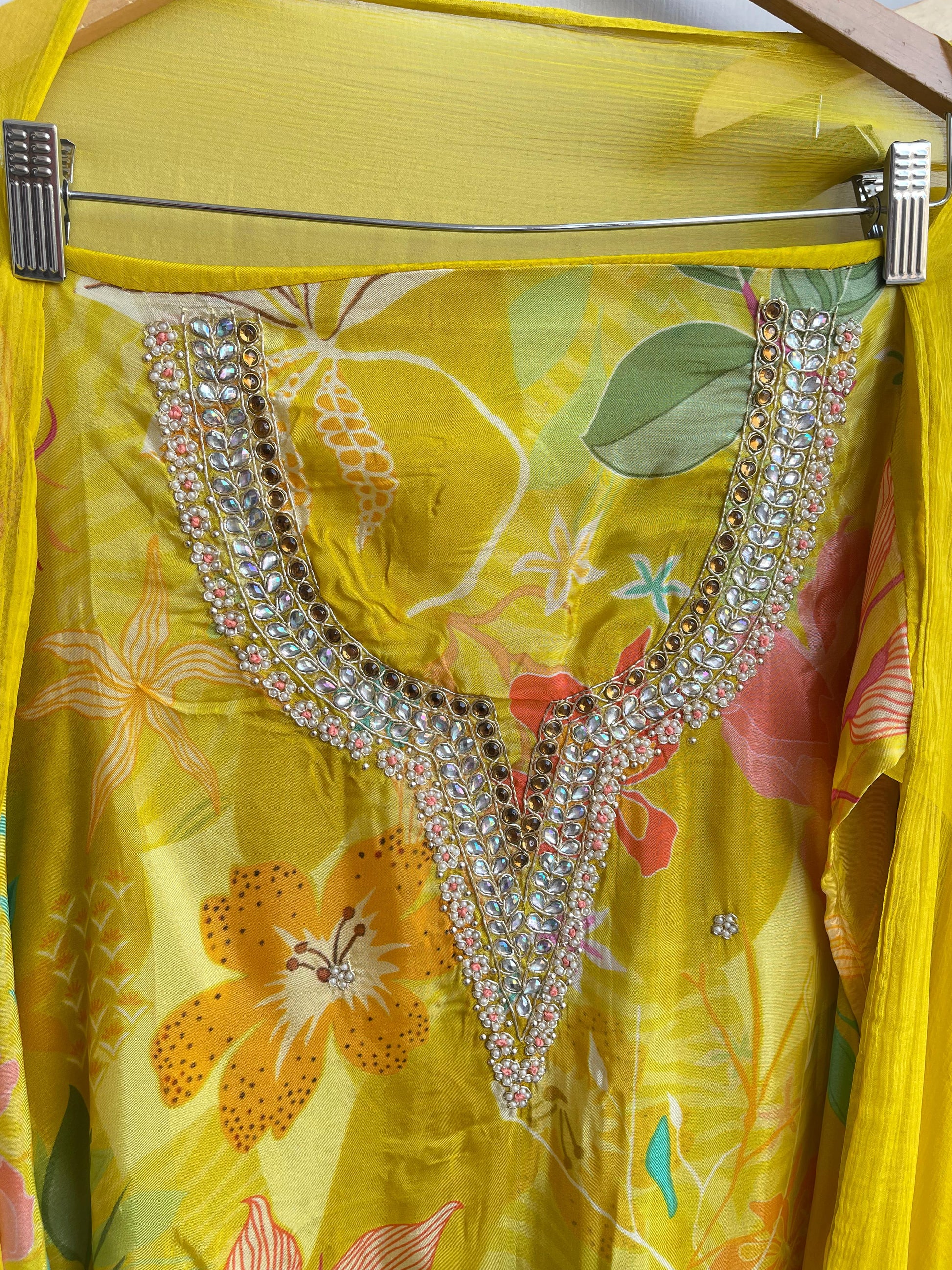 Satin Crepe Unstitched Ladies Suit RC-18515 – view 5