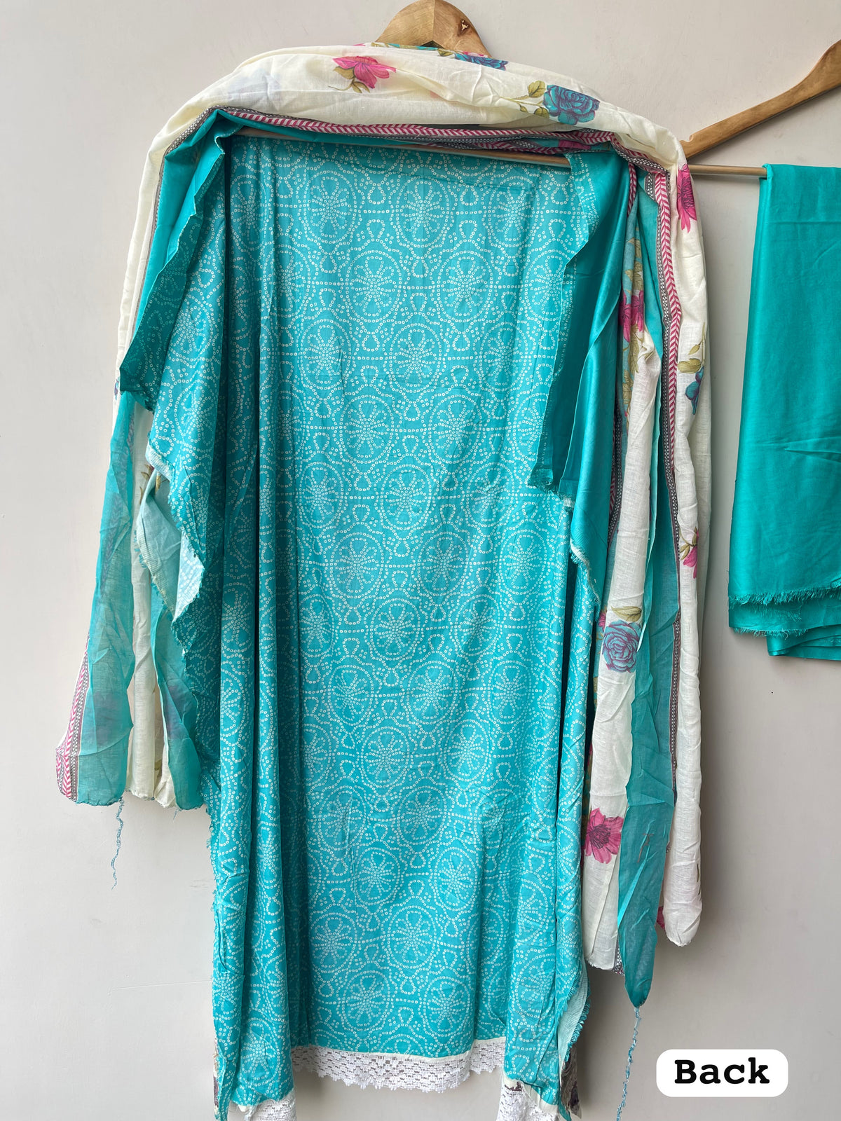Cotton Printed Unstitched 3 pcs Designer Suit Set