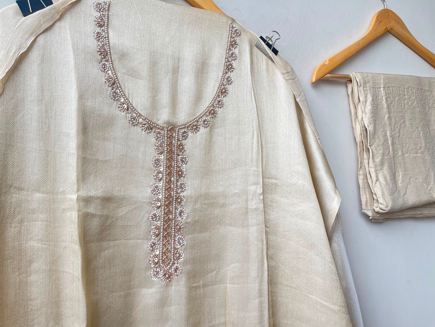 Giraffe silk unstitched ladies suit Rc19235