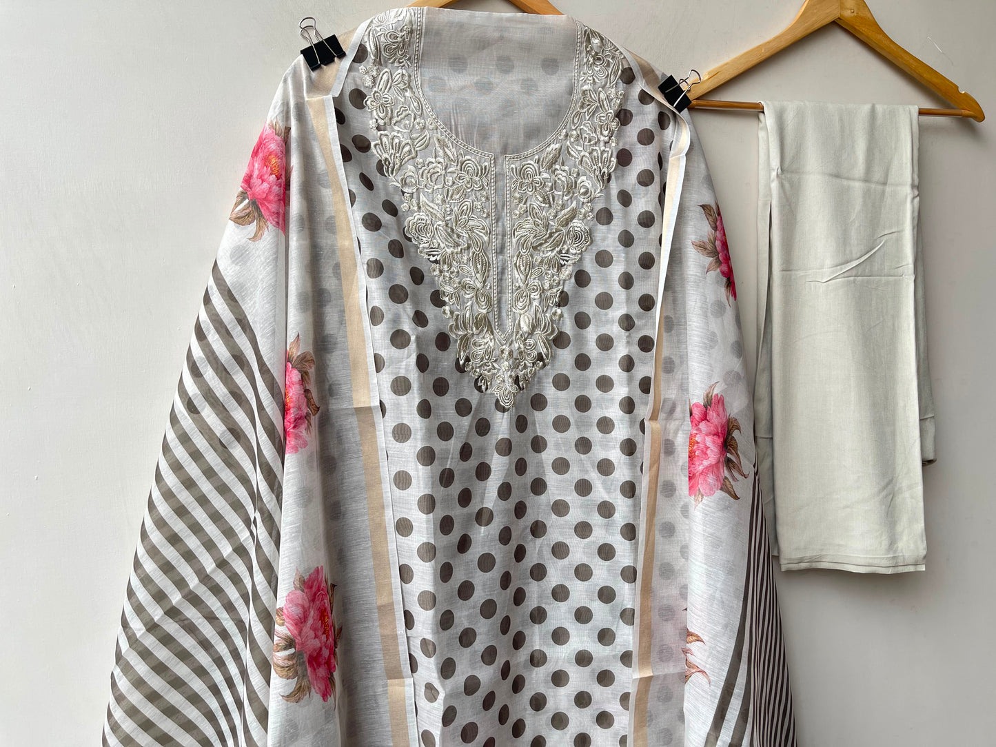 Mul chanderi polka dots printed unstitched ladies suit Rc19209 (b)