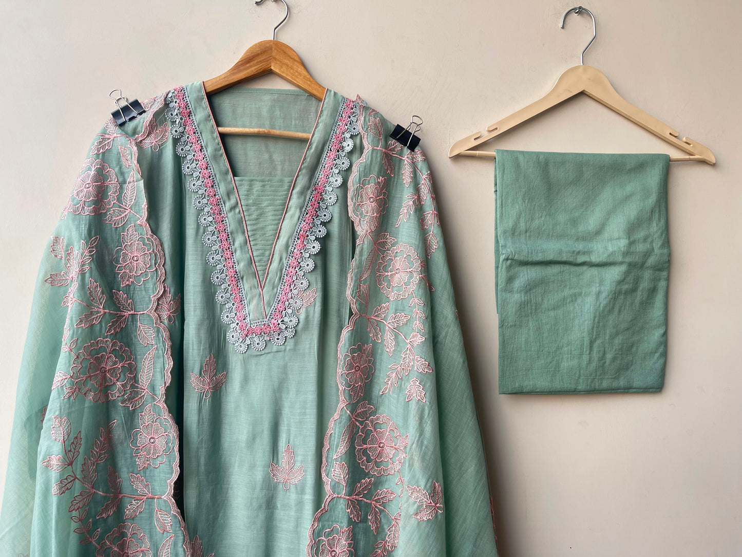 Mul chanderi unstitched ladies suit Rc19071